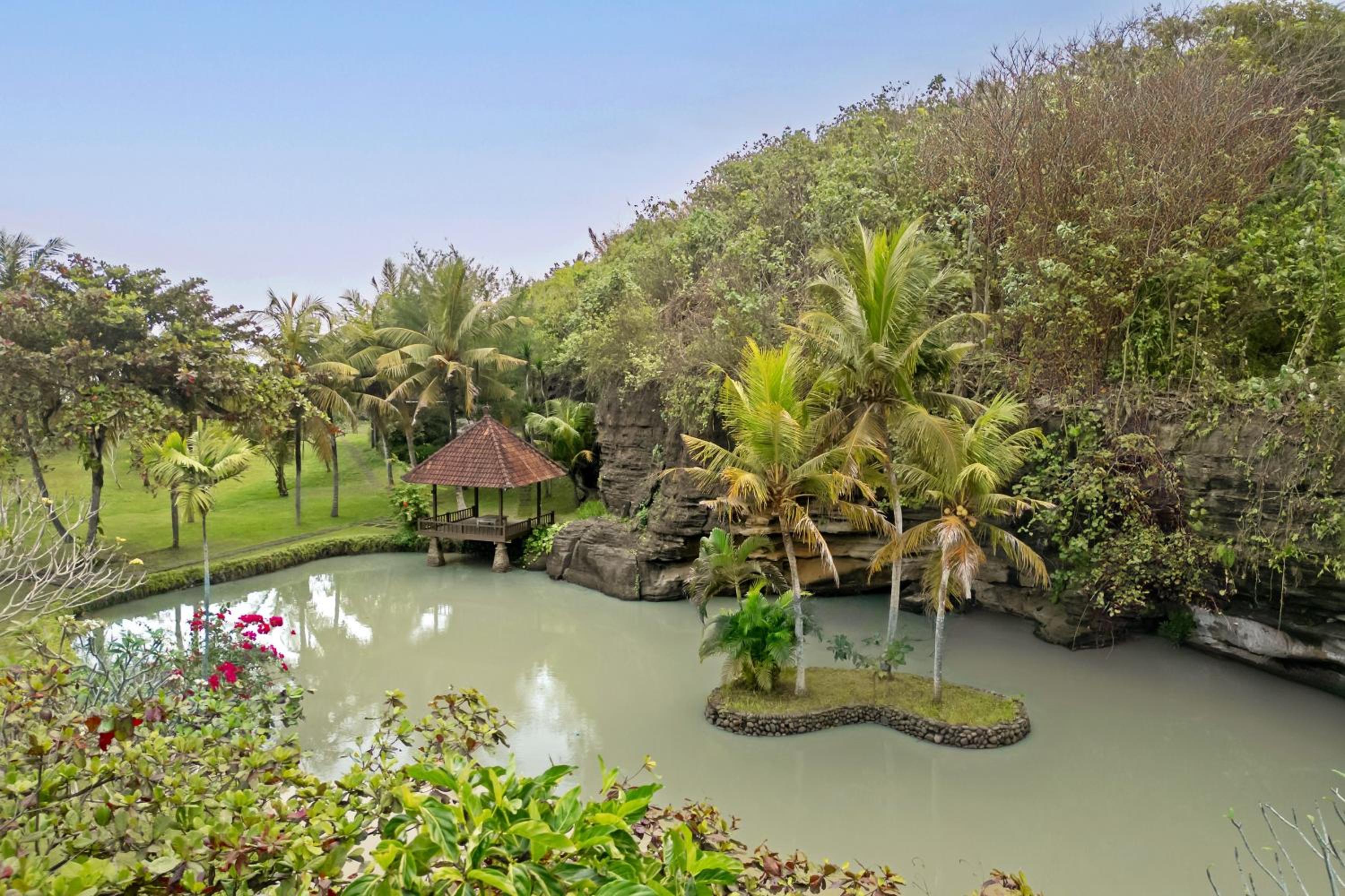 Beachside Villa Kelecung view 5
