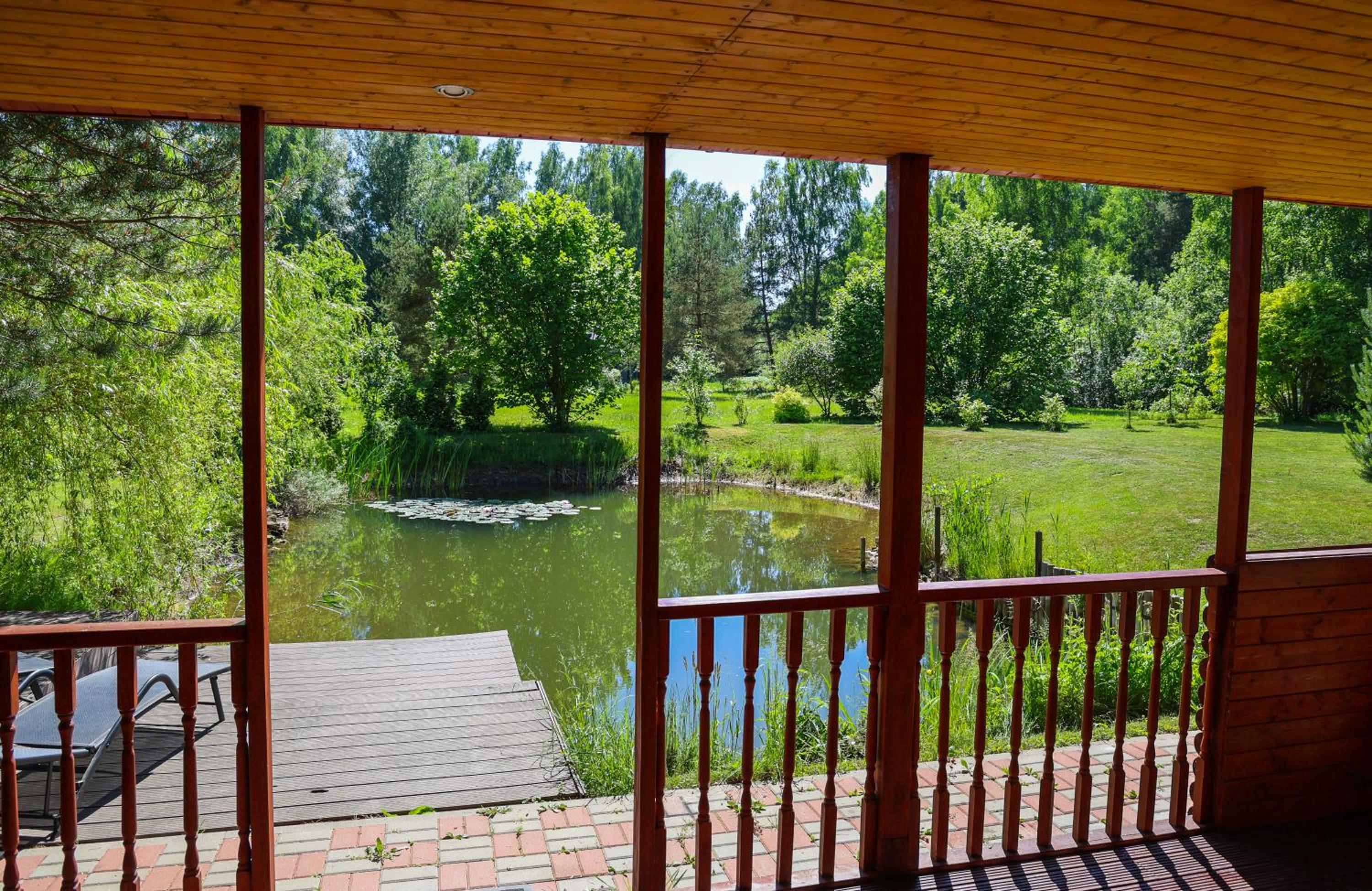Photo 10