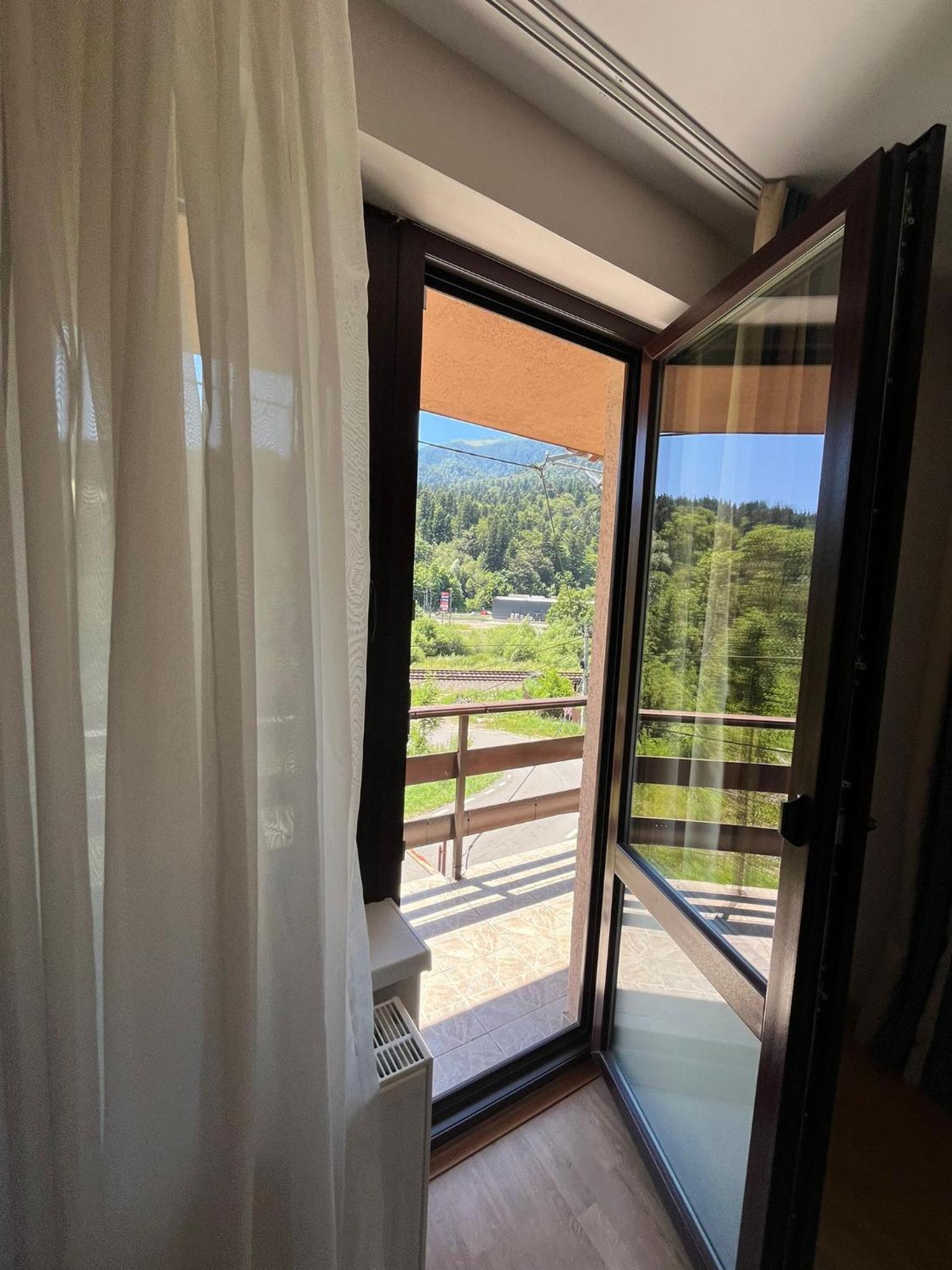 Pensiunea Roua - Mountain View