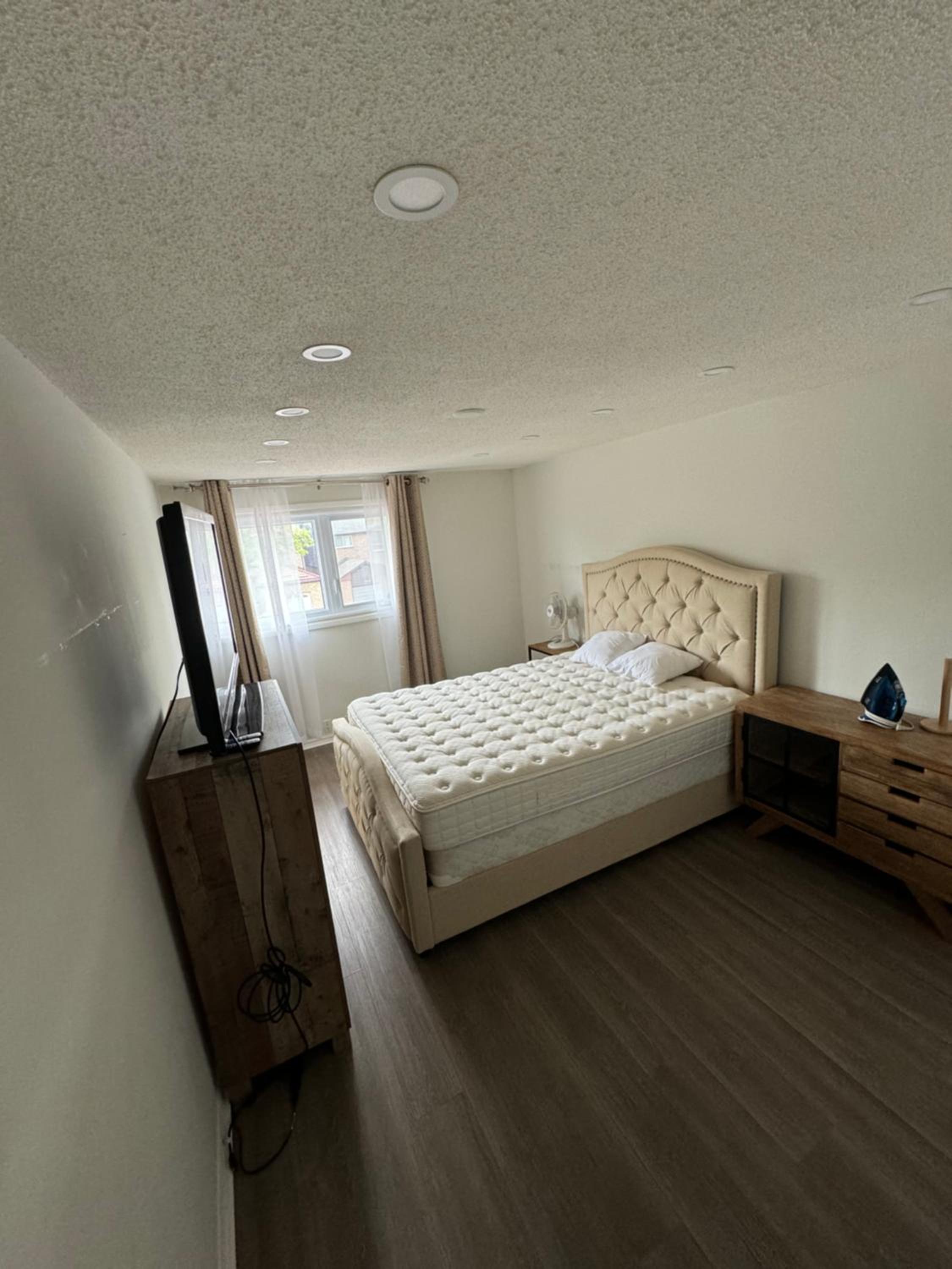 Fully Renovated Boutique-Style 3-Bedroom 2 Story