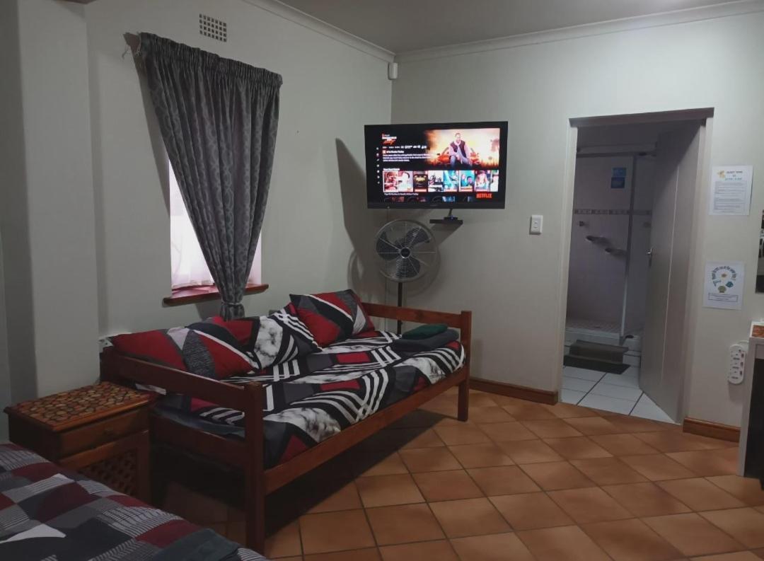 Hermanus AT HOME