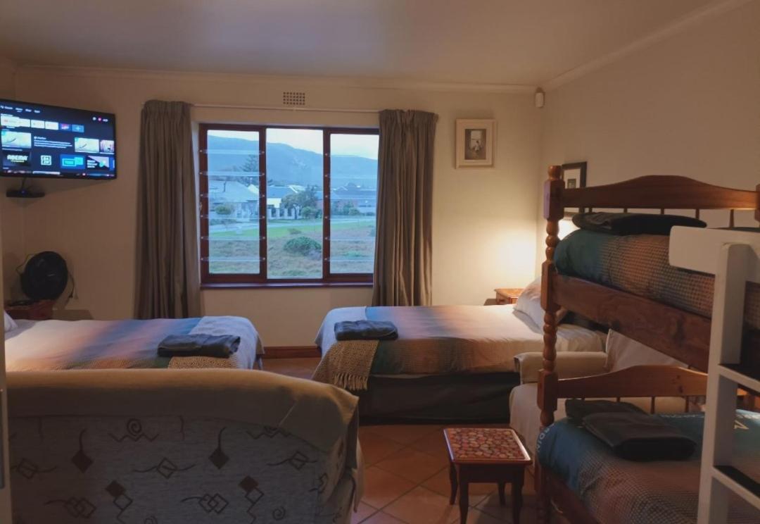 Hermanus AT HOME