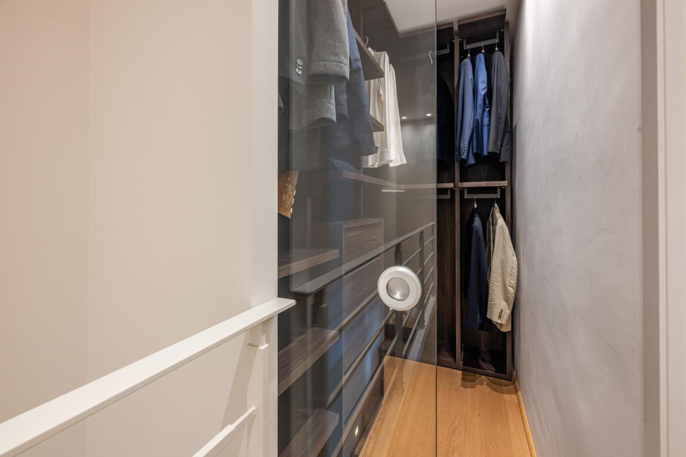 Quiet Designer Flat with Private Rooftop Terrace