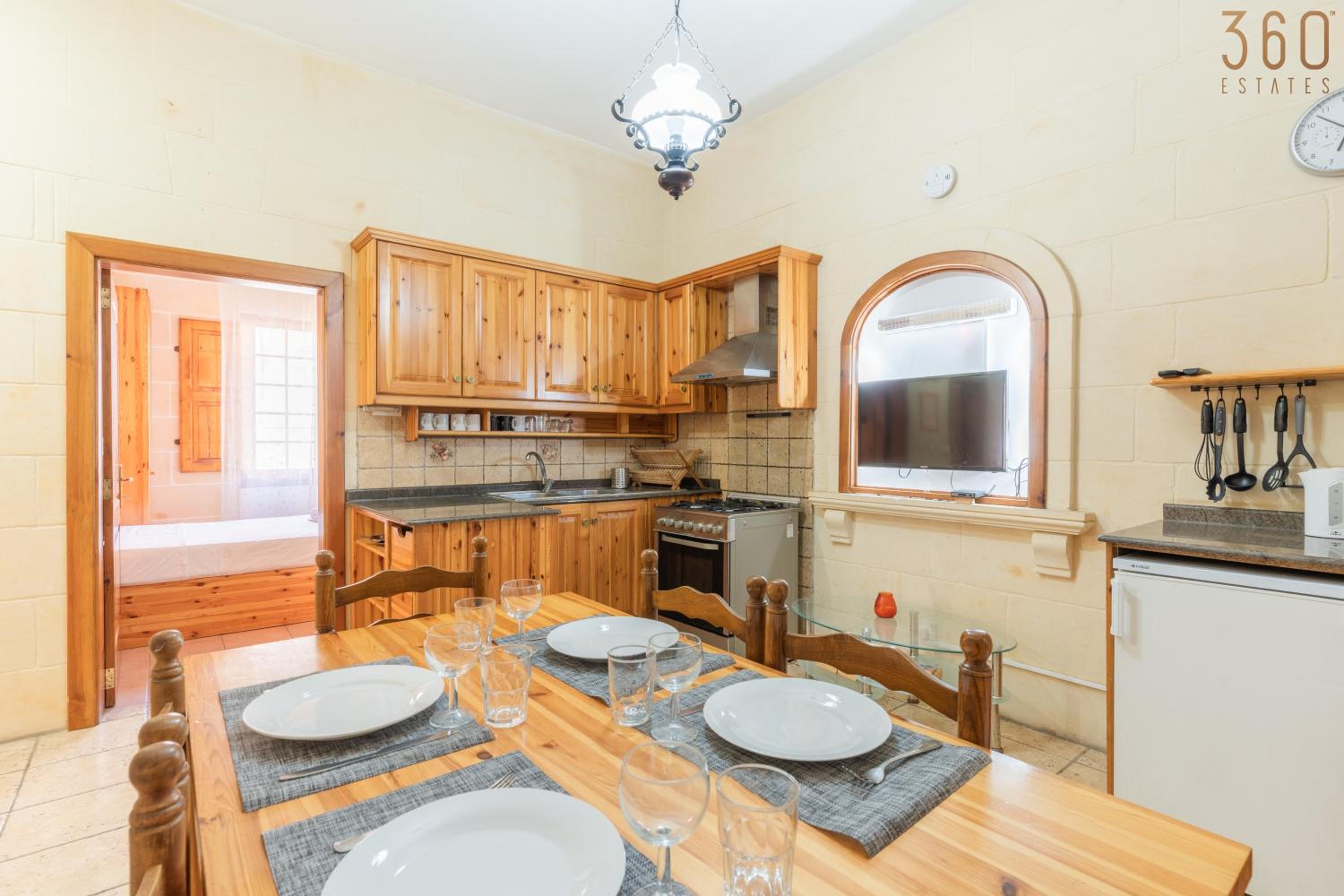 Lovely Home with Private Terrace in Zebbug, Gozo by 360 Estates view 5