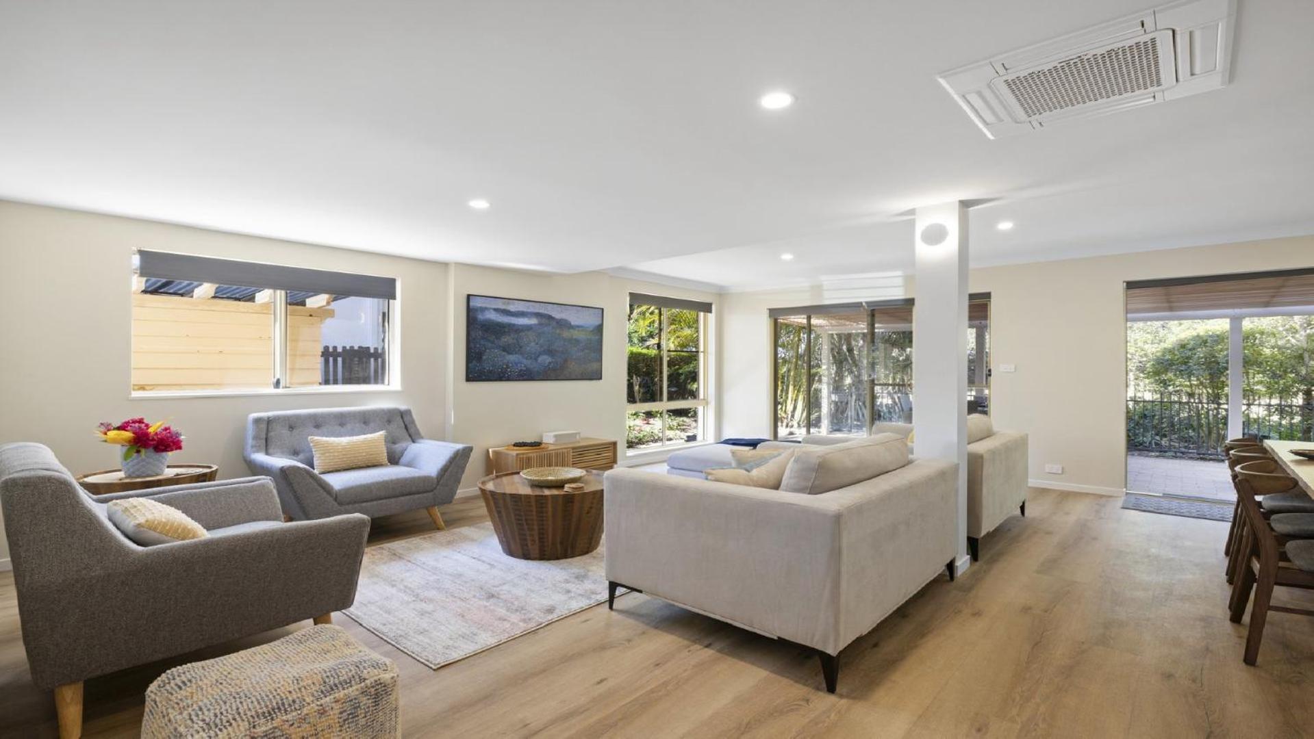 Azure - Luxe, Pool Beachfront