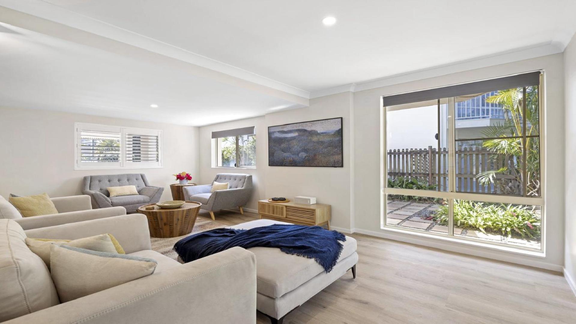 Azure - Luxe, Pool Beachfront