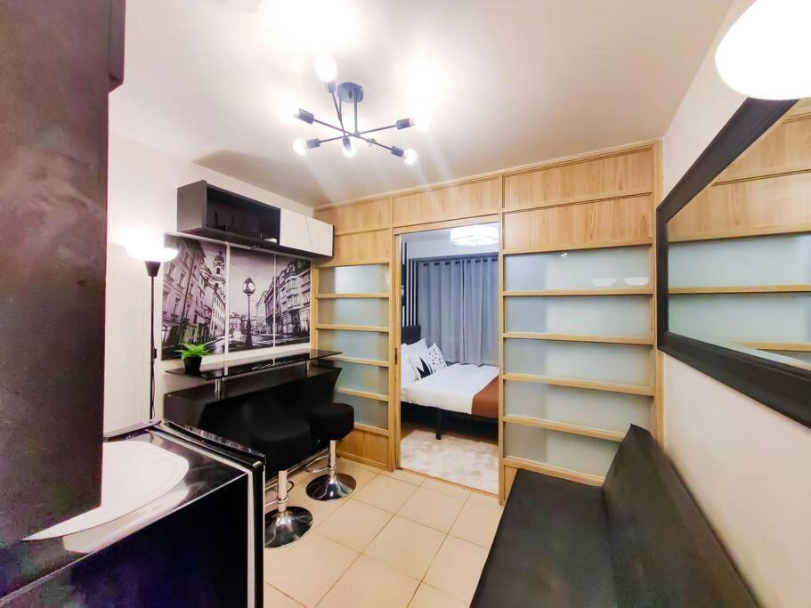 Citispace 1BR Condotel Suite at Ridgewood Towers Near BGC Airport #RW07A