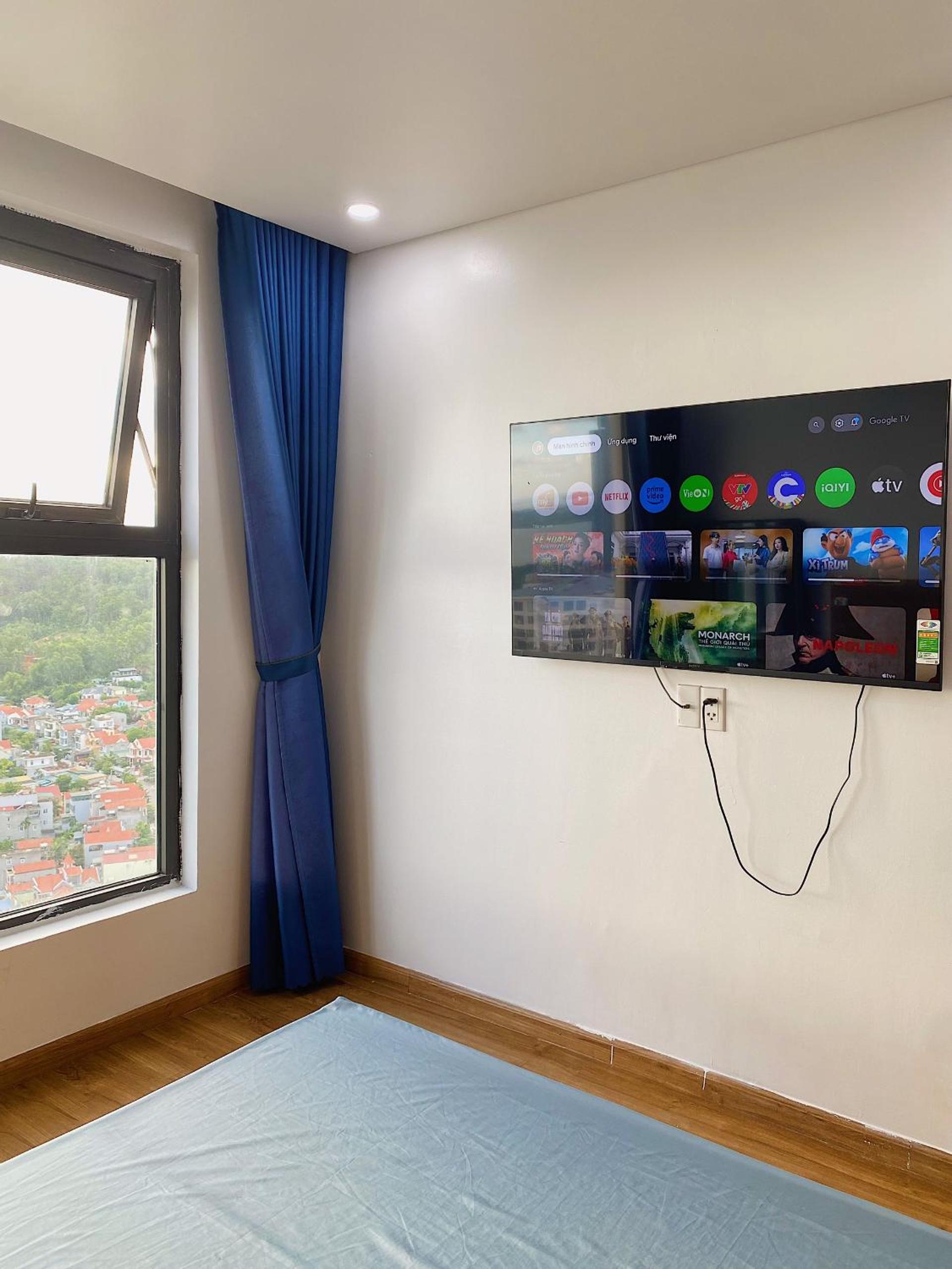 Sunset 1 Bedroom Apartment Ha Long Bay Viet Nam view 3