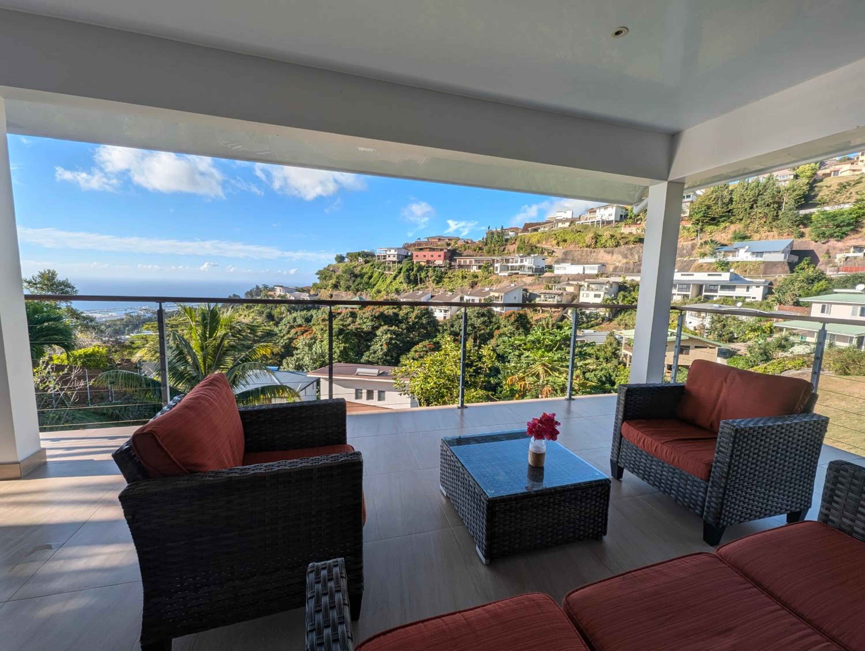 Hotel Manapiti on the hill - Image 1