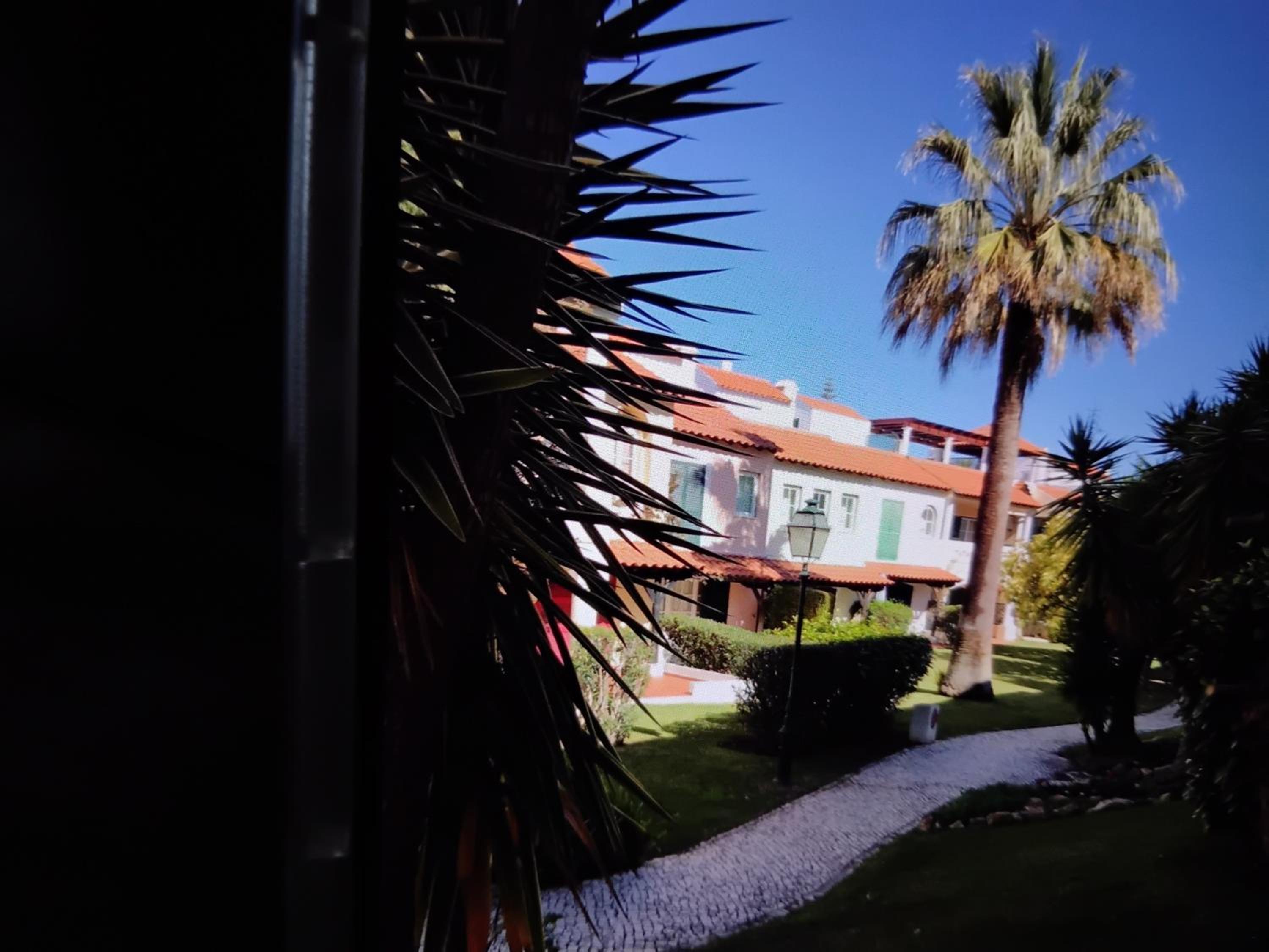 Nice flat in pretty condo view 5
