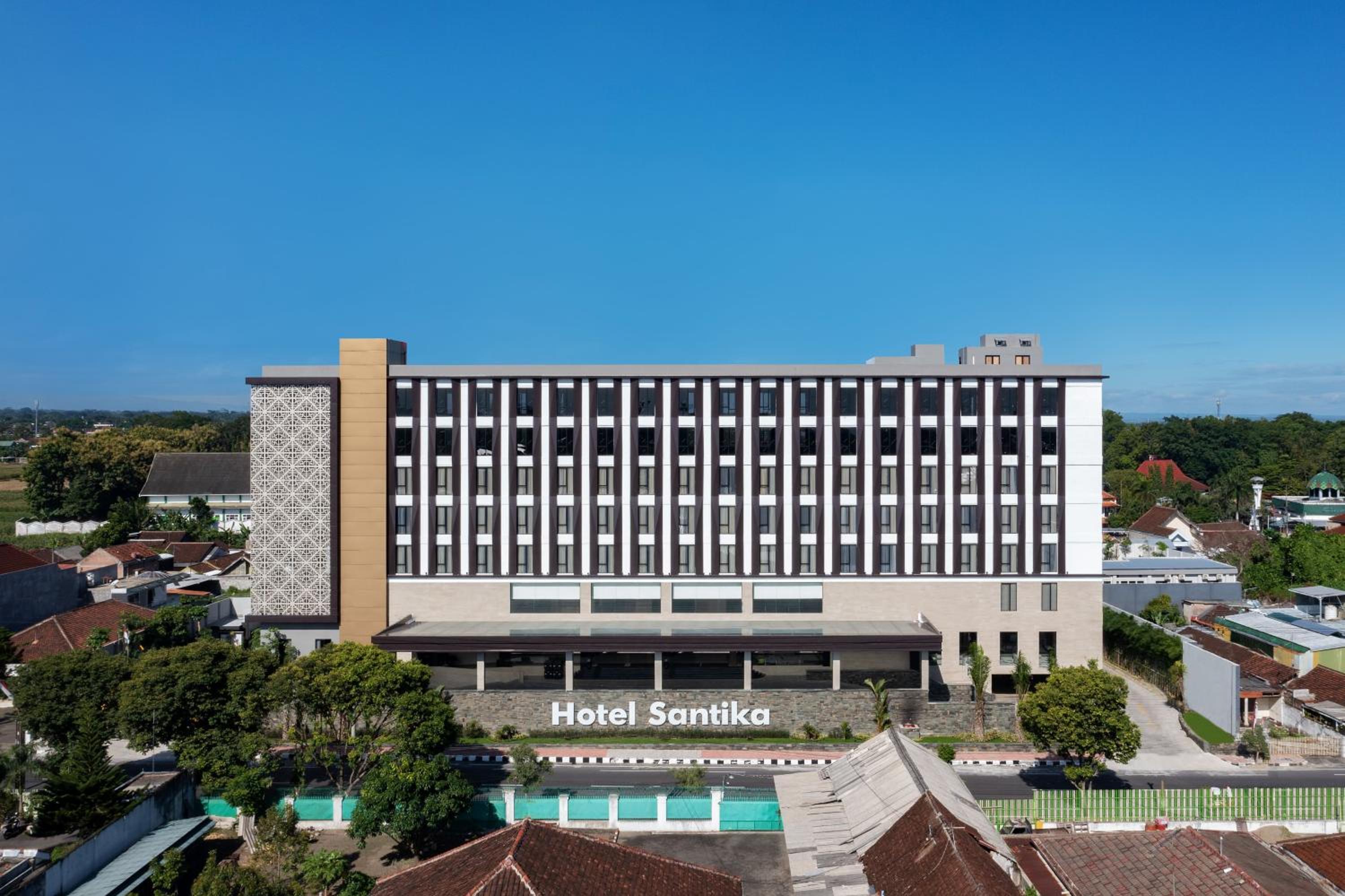Hotel Santika Blitar - Image 1