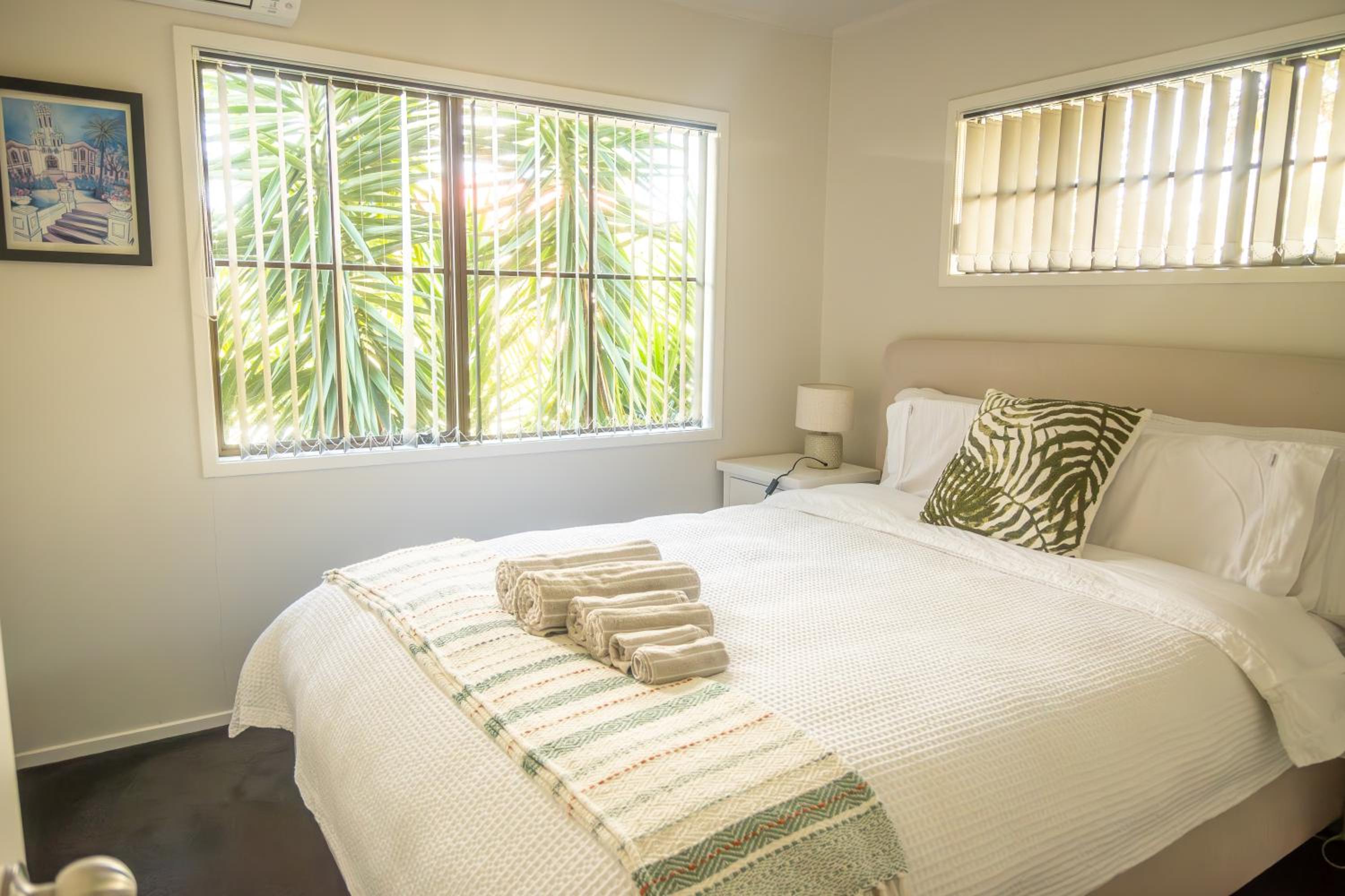 Villa with Pool in Browns Bay view 5