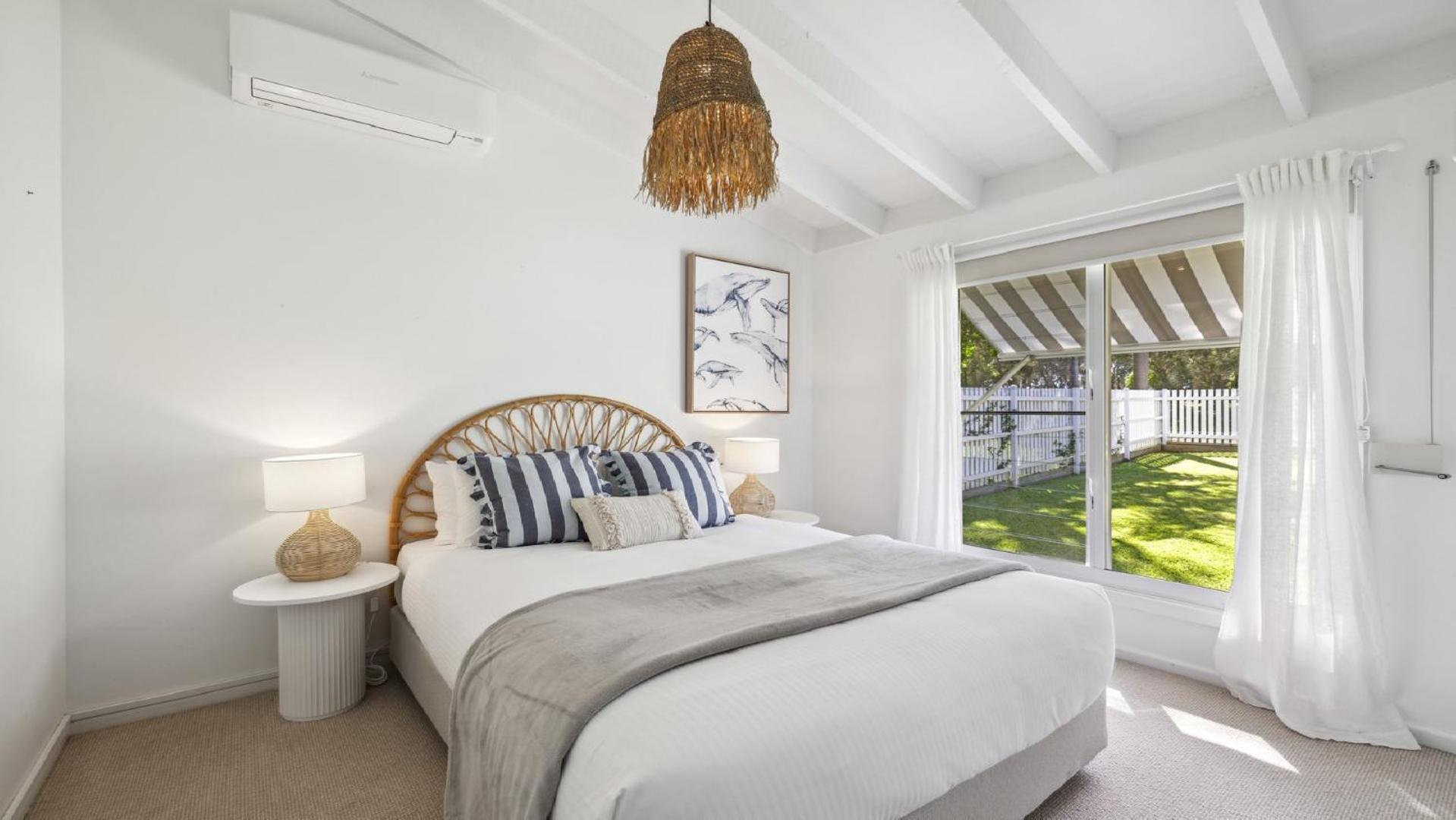 Sojourn - Pool Oasis, Designer Home, opp Beach