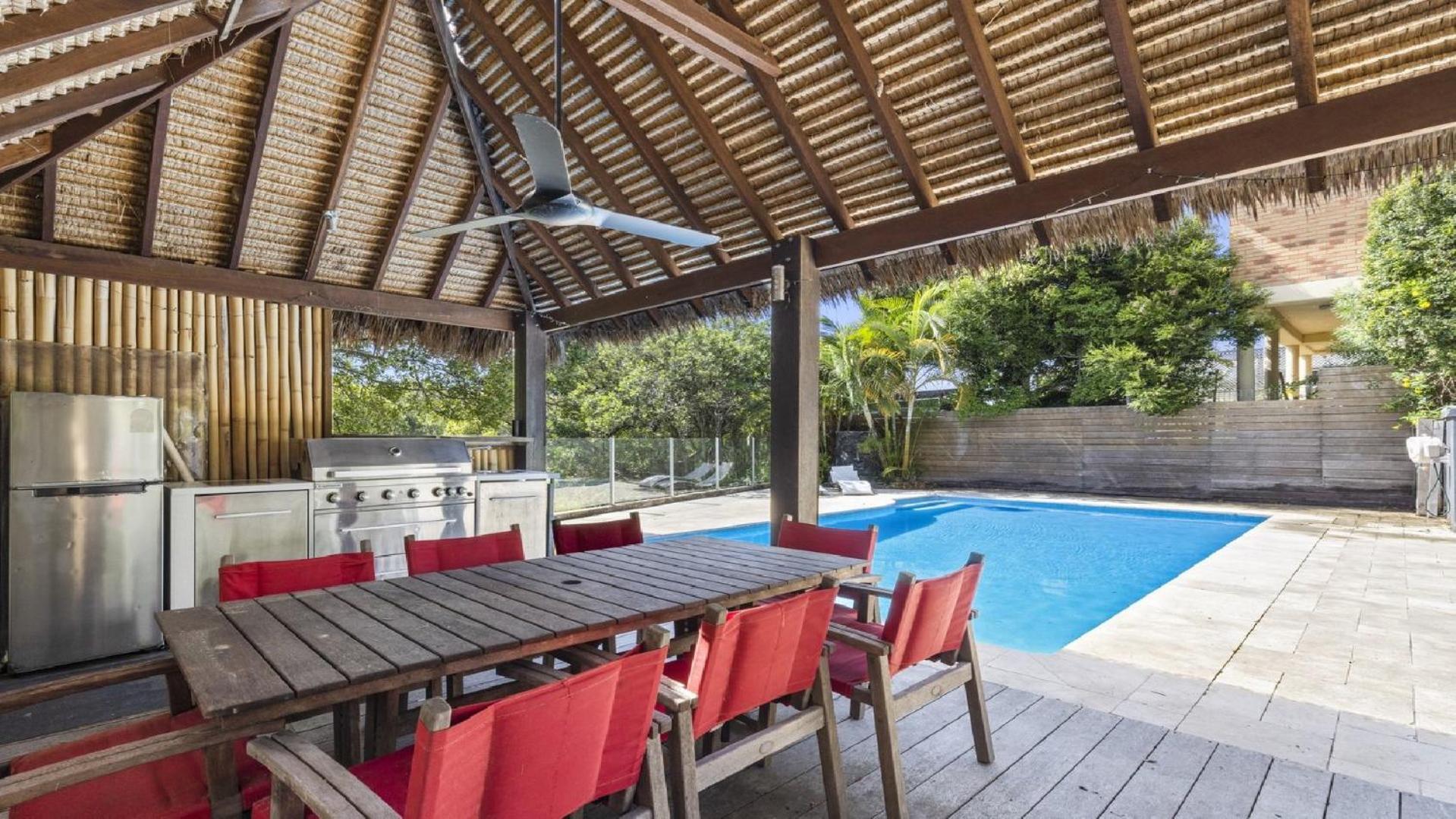 Northern Exposure - Pool, Path to Beach, Sleeps 10