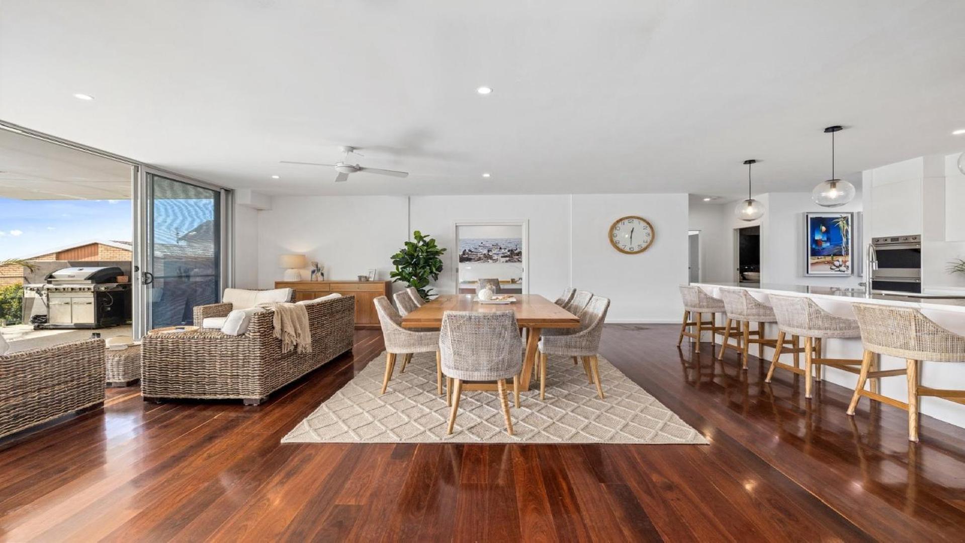 Northern Exposure - Pool, Path to Beach, Sleeps 10