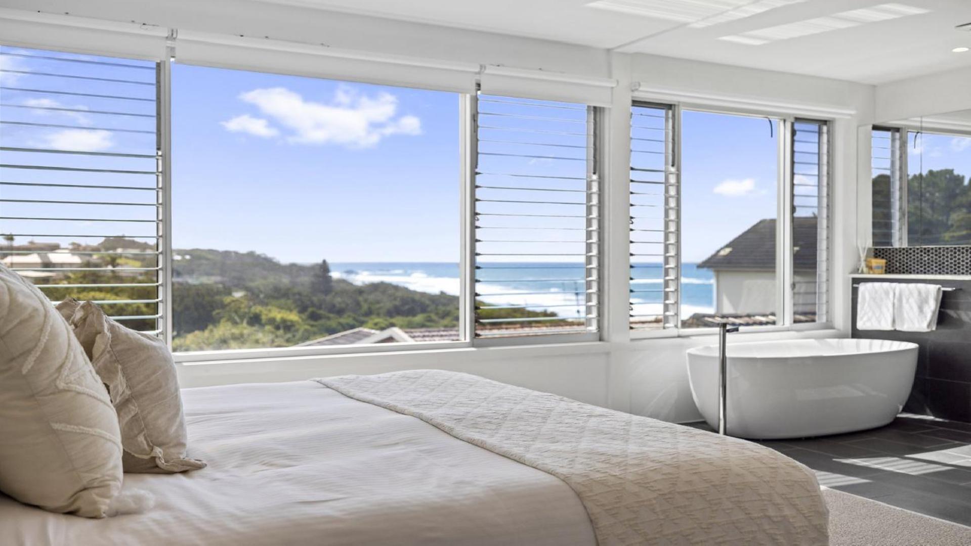 Northern Exposure - Pool, Path to Beach, Sleeps 10