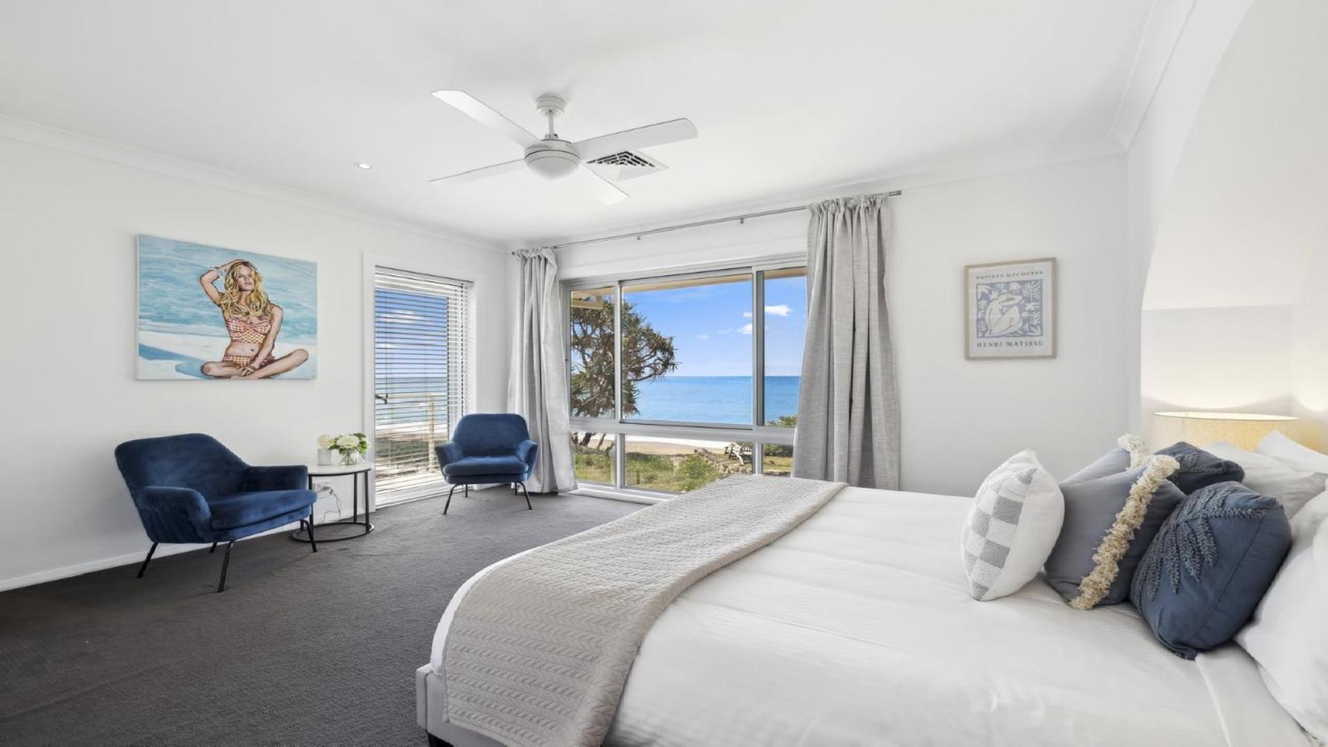 Captain's Quarters - Absolute Beachfront, Pool, Pets, Family Friendly