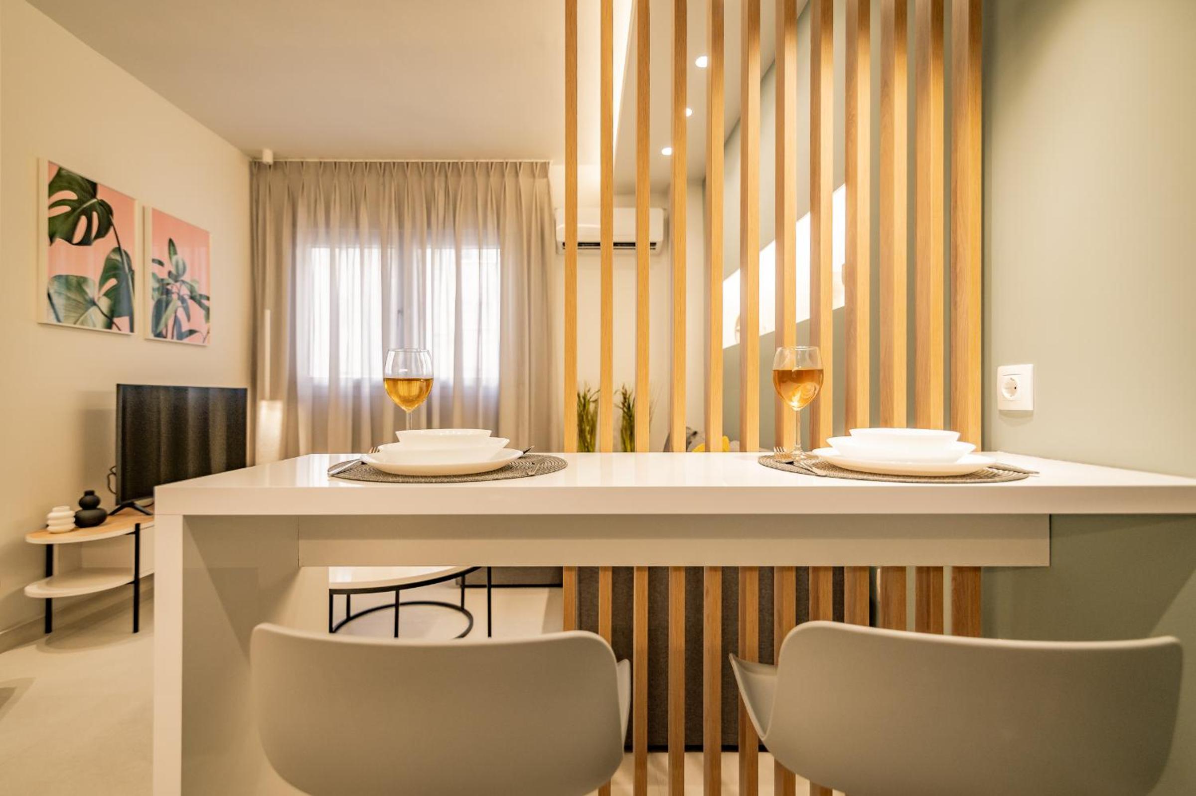 Urban Luxury Suites view 3