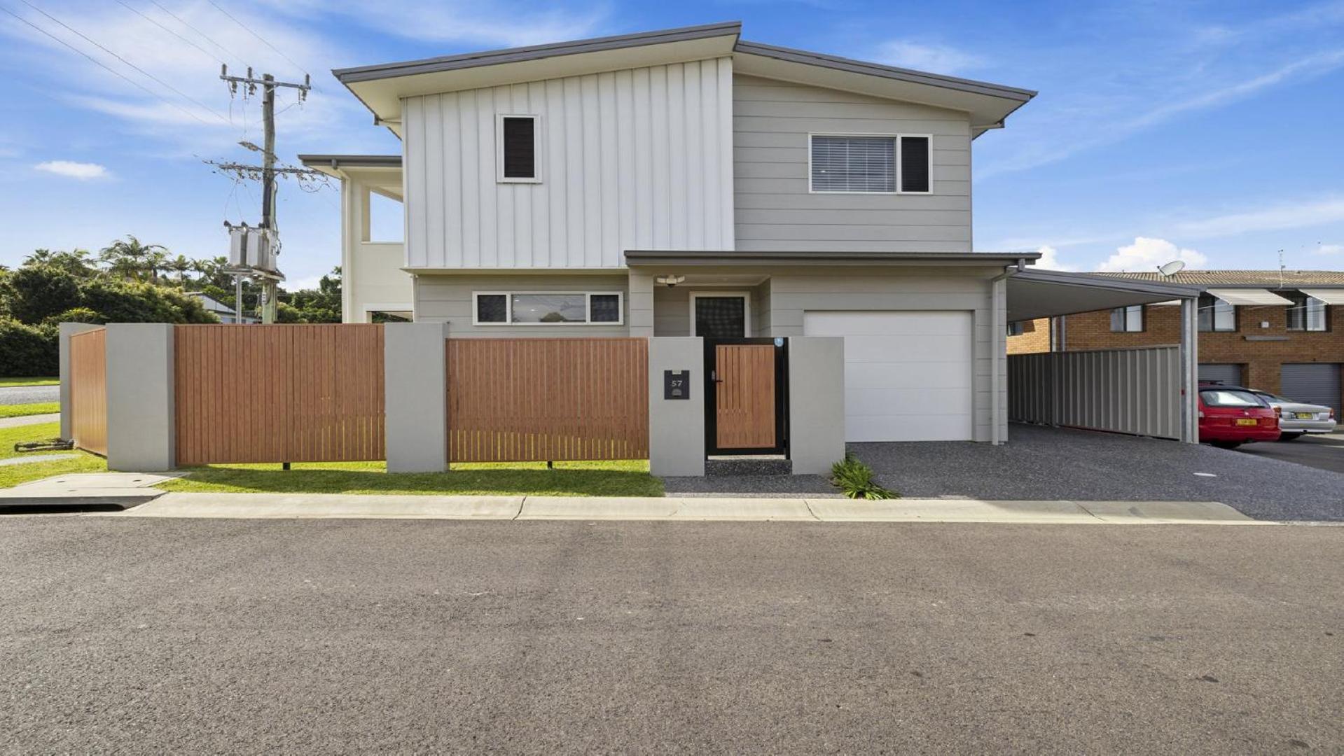 Seas the Day - Modern Townhouse in Sawtell Village