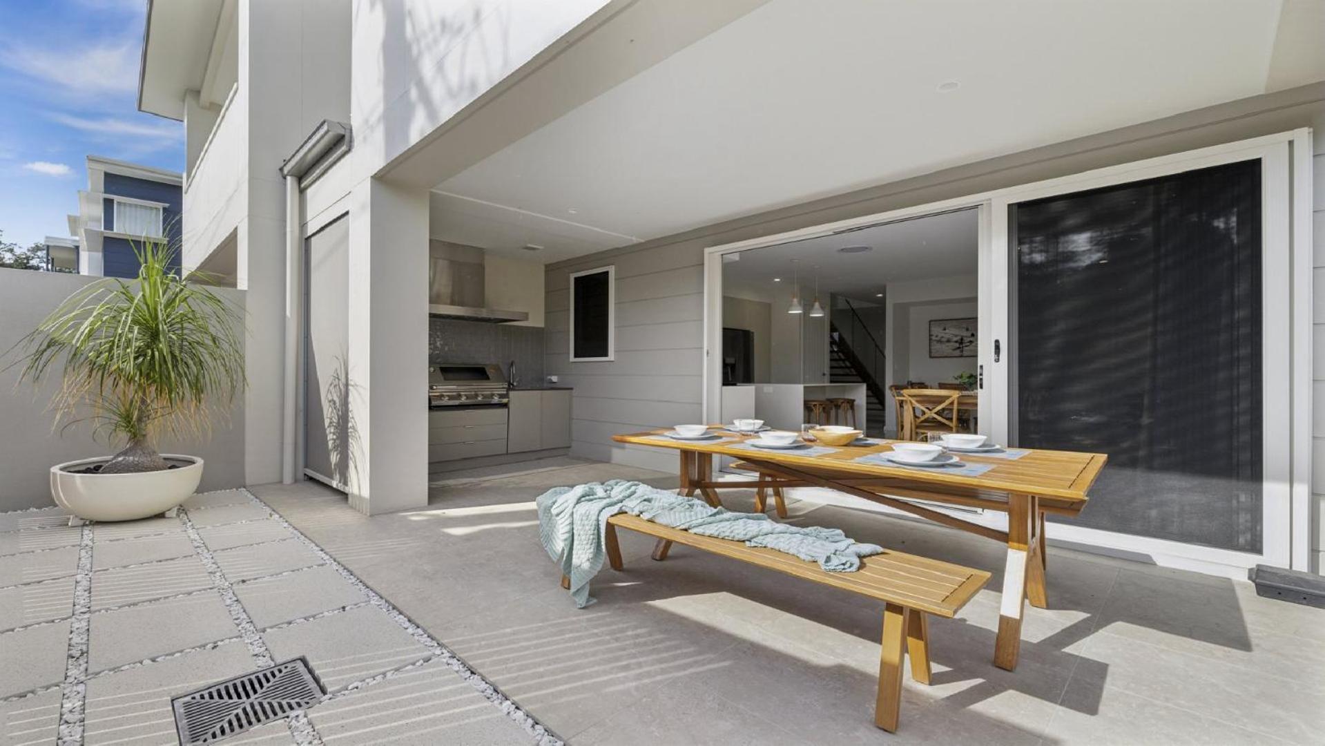 Seas the Day - Modern Townhouse in Sawtell Village