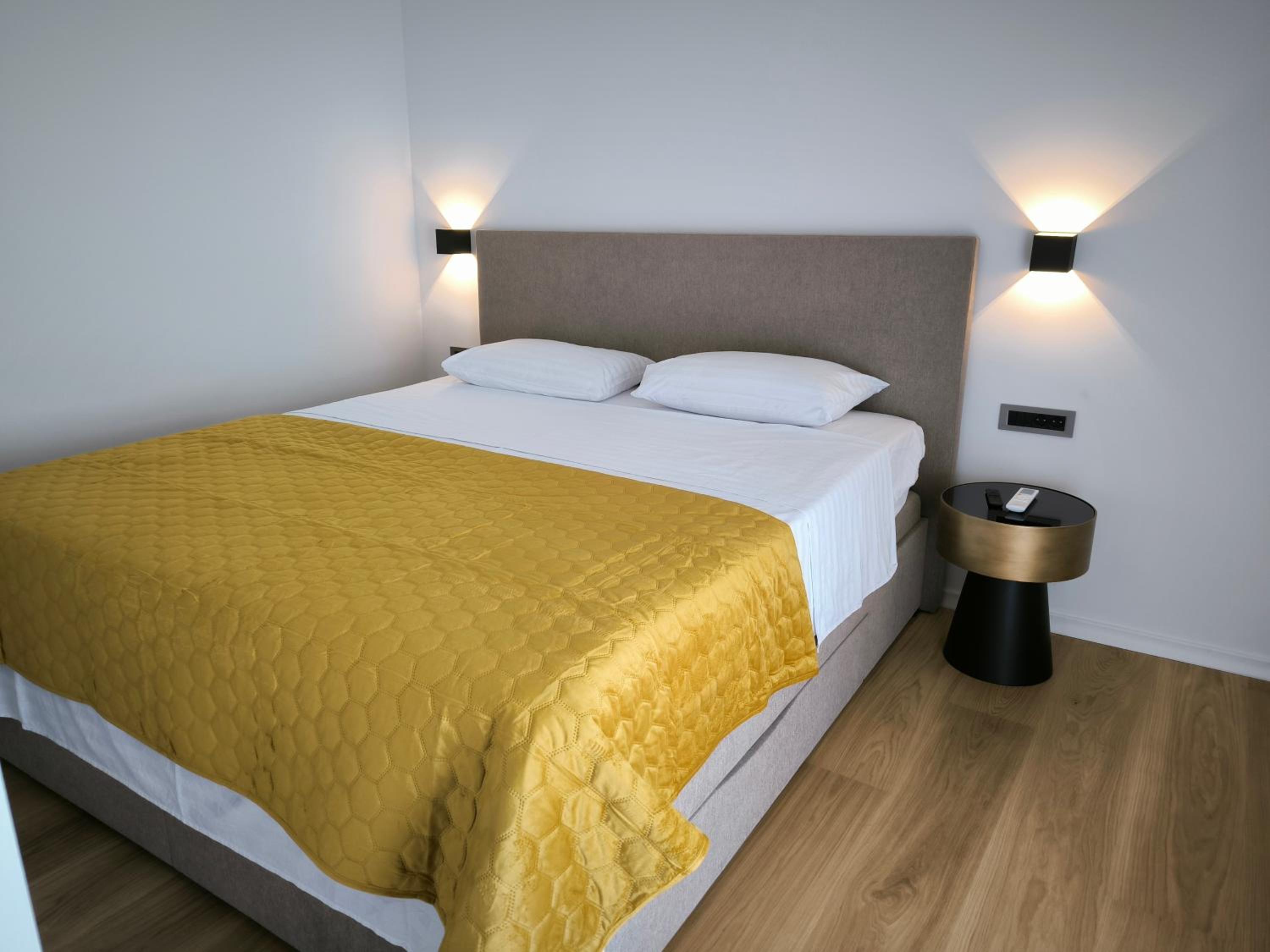 Luxury Apartments Marina View
