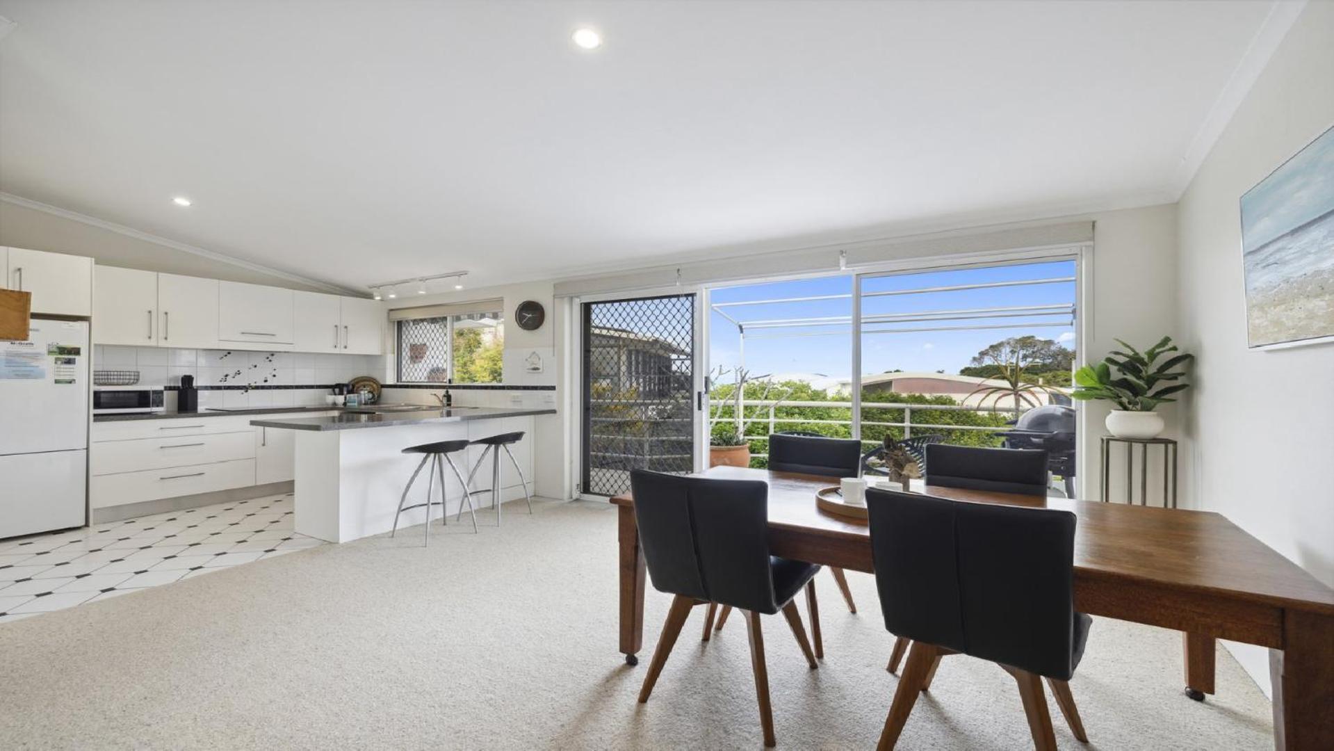 Ballantrae 8 - Walk To Beach & Cafes Sawtell Village