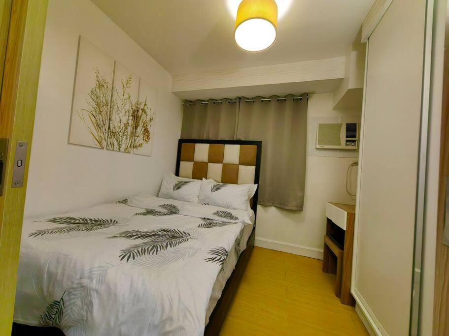 Citispace 1BR Condotel Suite at Ridgewood Towers Near BGC Airport #RW08A