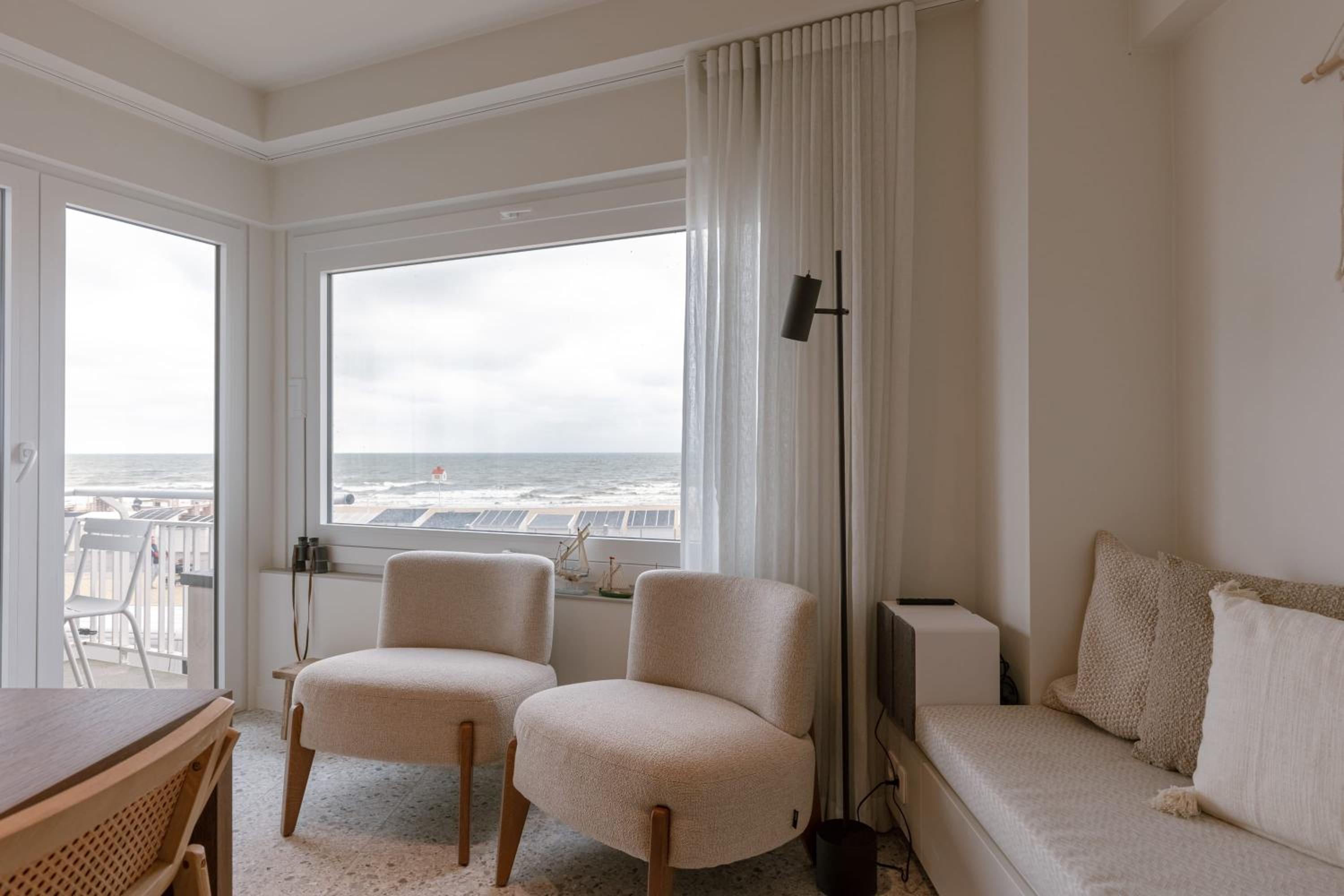 Elegant and stylish retreat with sea view