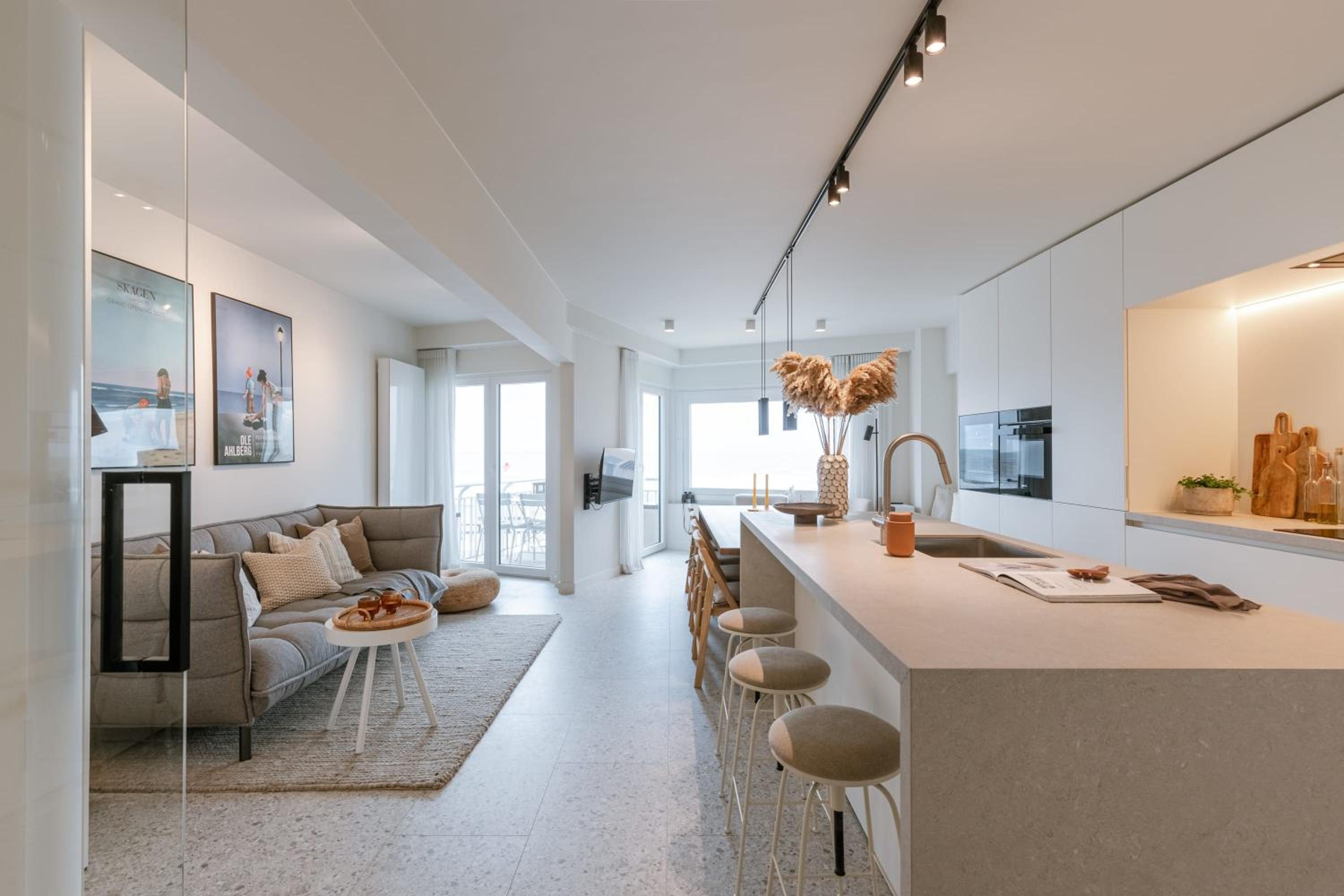 Elegant and stylish retreat with sea view