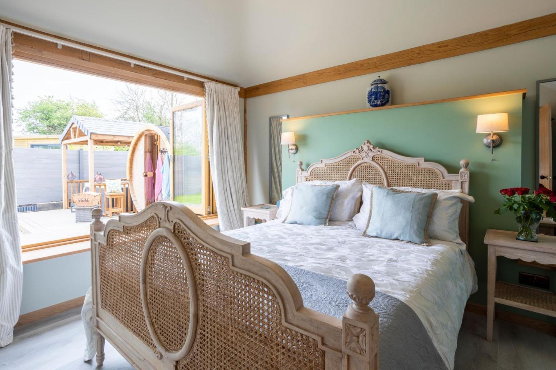The Lodge at Leigh view 3