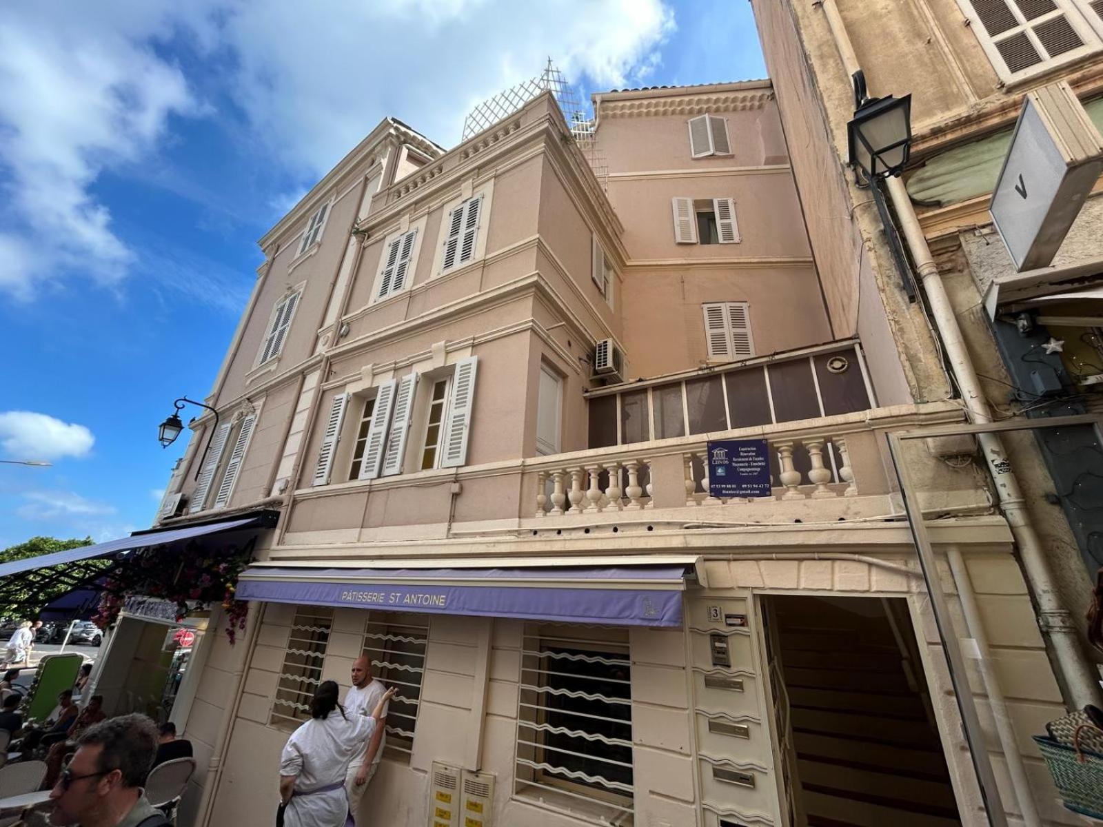 STUDIO MODERNE CENTRE HISTORIQUE DE CANNES VIEUX PORT-BAS SUQUET l- A0B65