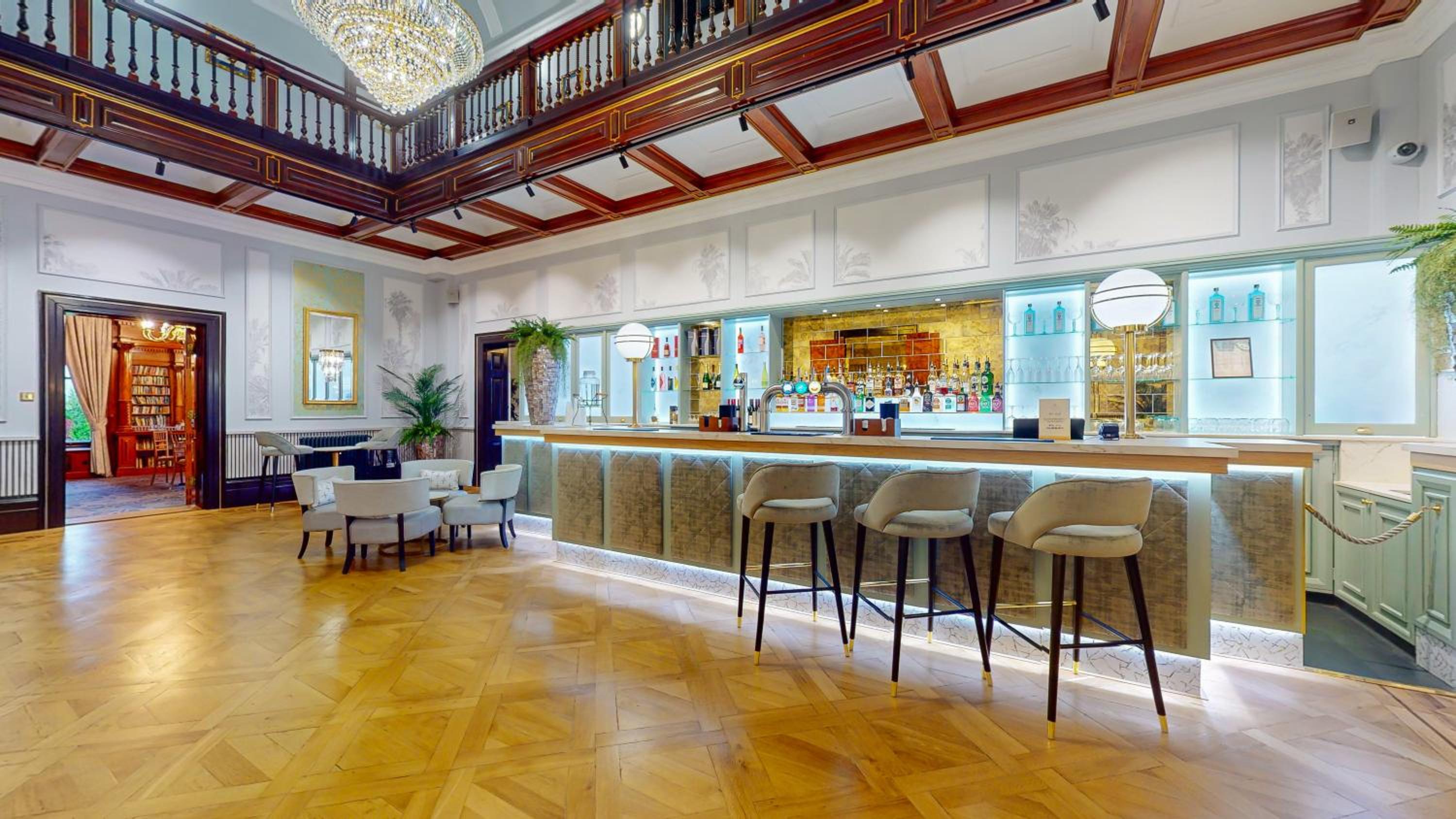 Basingstoke Vacations - Oakley Hall Hotel - Property Image 32