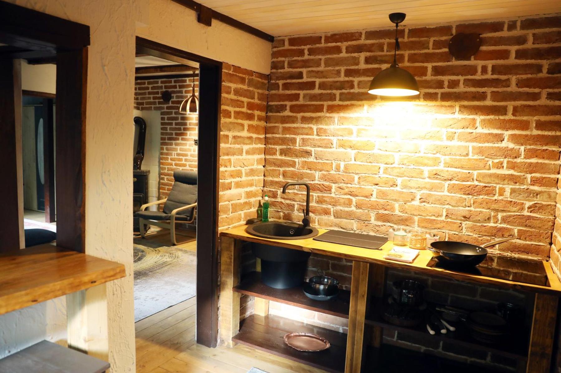 Rustic apartment Hidden en Zagreb — kitchen