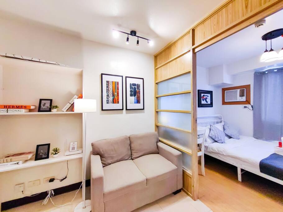 Citispace 1BR Condotel Suite at Ridgewood Towers Near BGC Airport #RW09A
