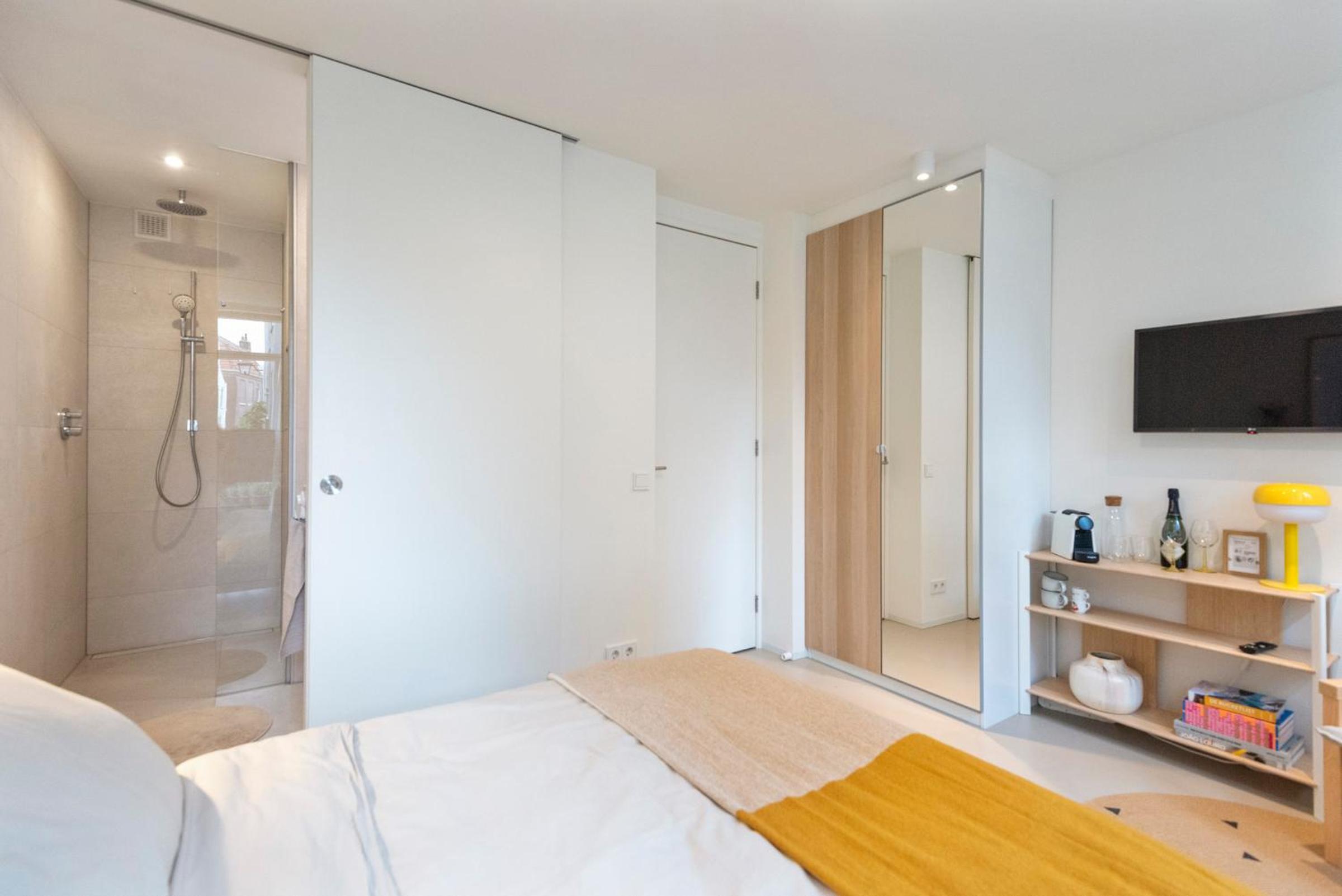 Studio Carlos view 4