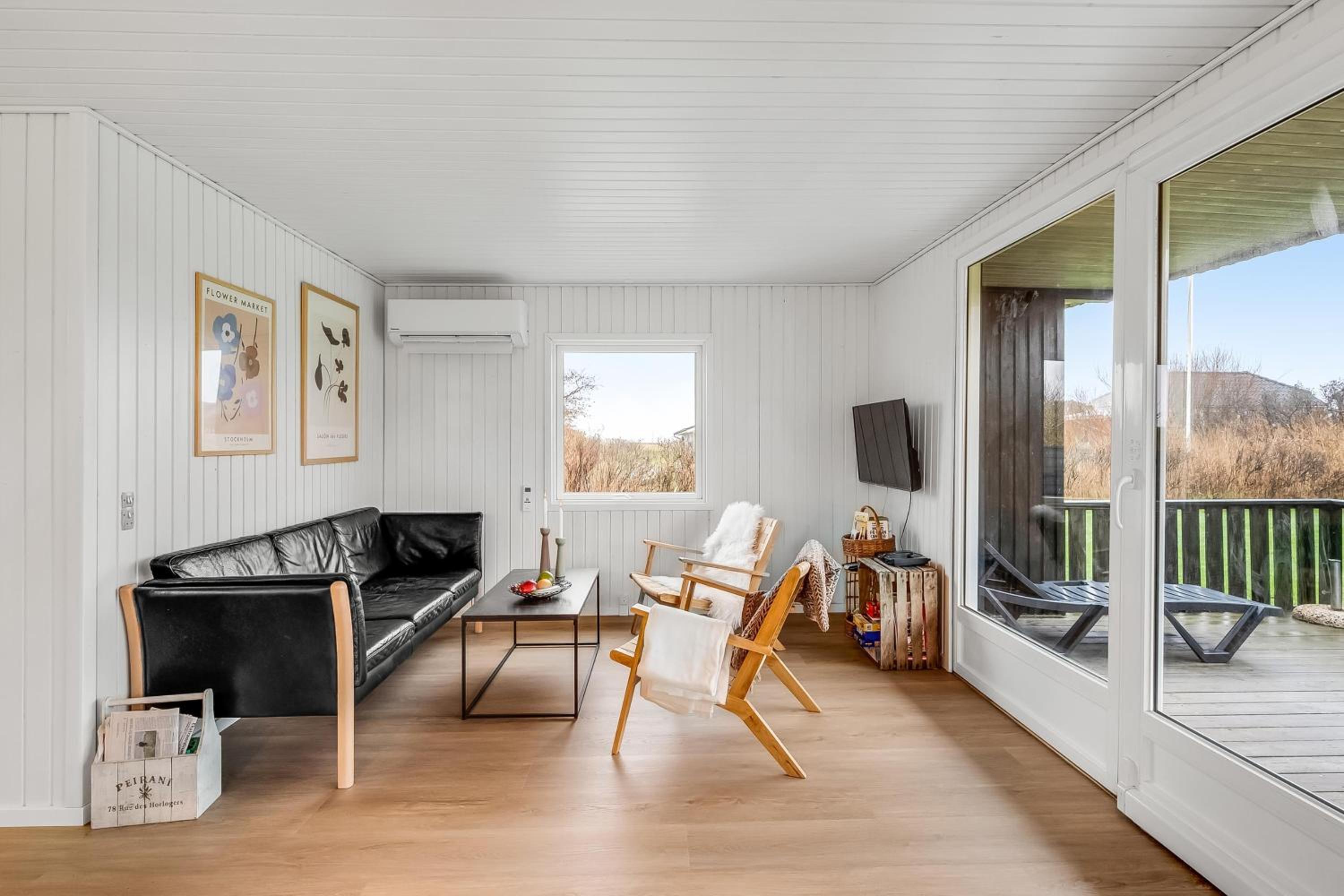Lovely Newly Renovated Holiday House - 1005 view 5