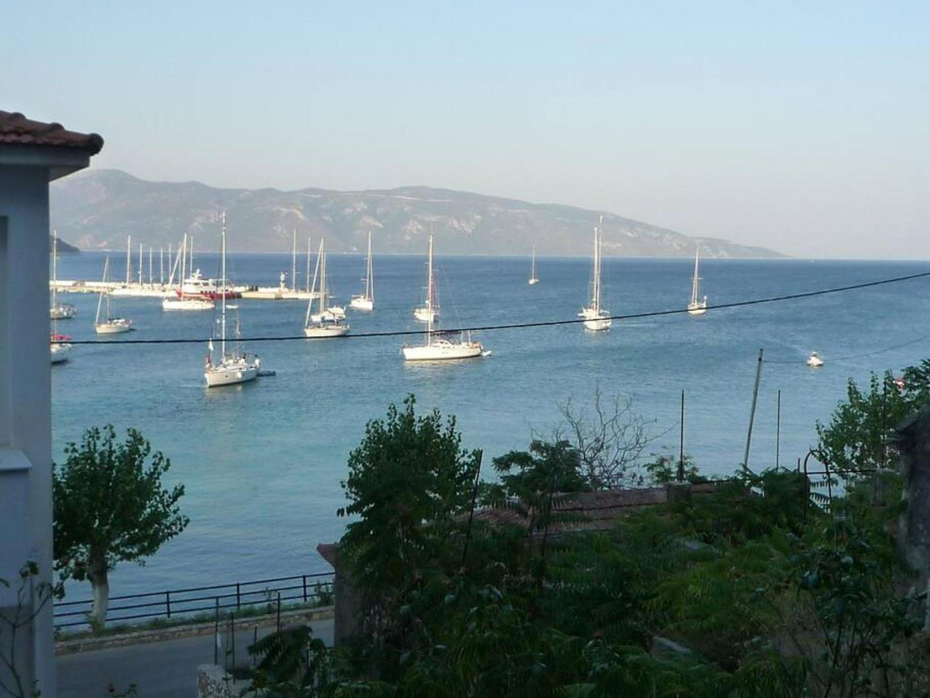 Agia Efimia seaside 2br apartment
