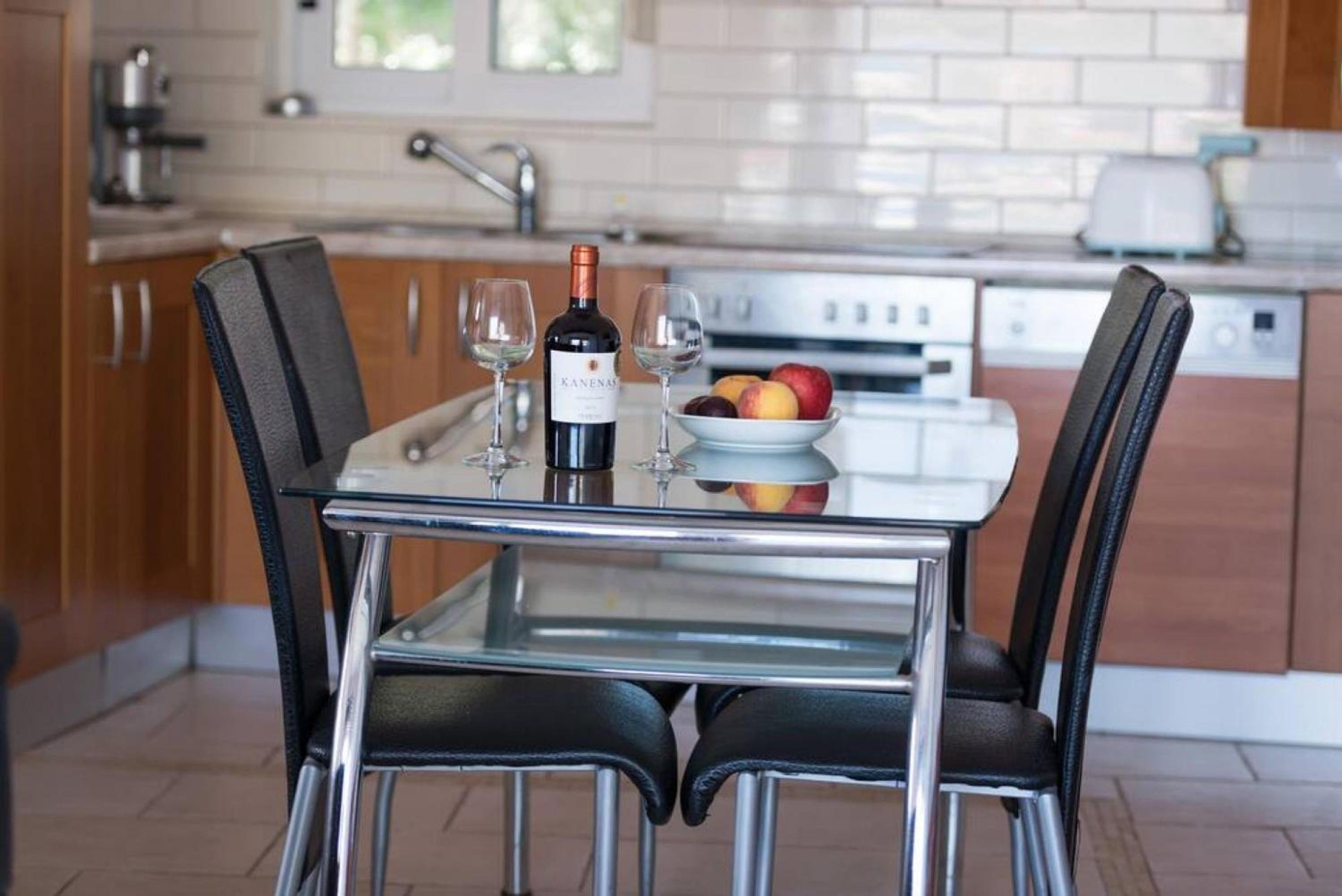Agia Efimia seaside 2br apartment