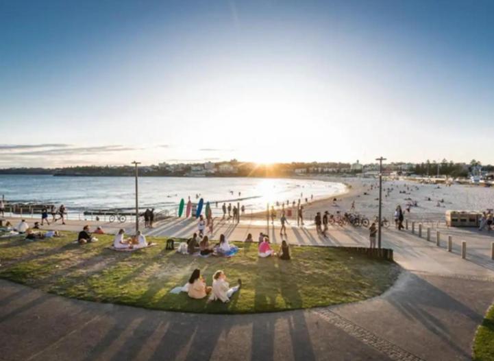 Best location at Bondi Beach, on the beach!