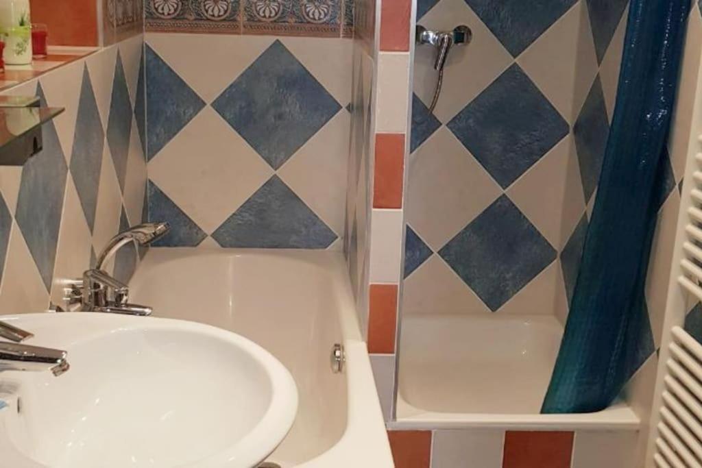 Große Wohnung in KO-Pfaffendorf nahe dem Rhein
