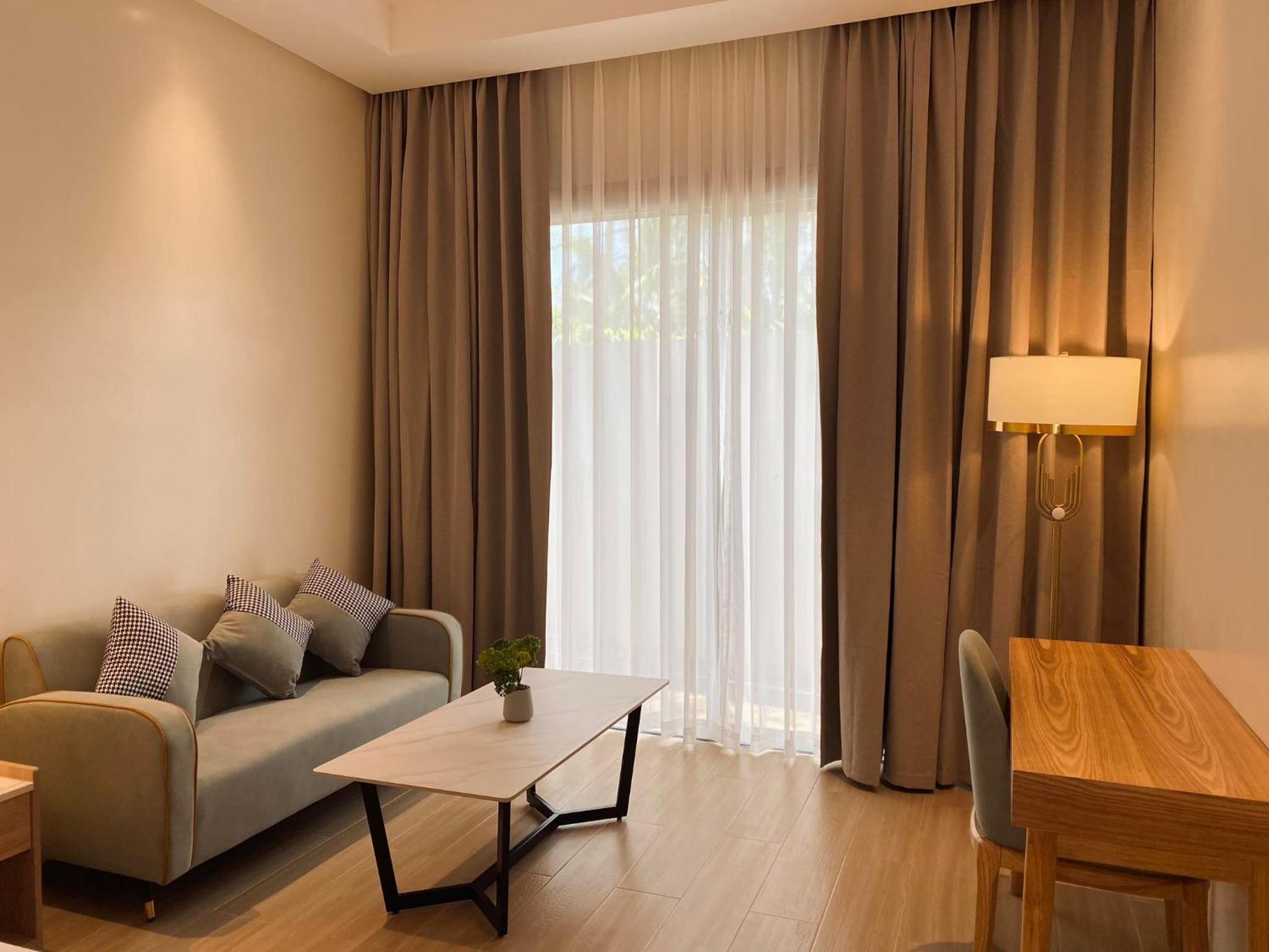 Cocotree Resort