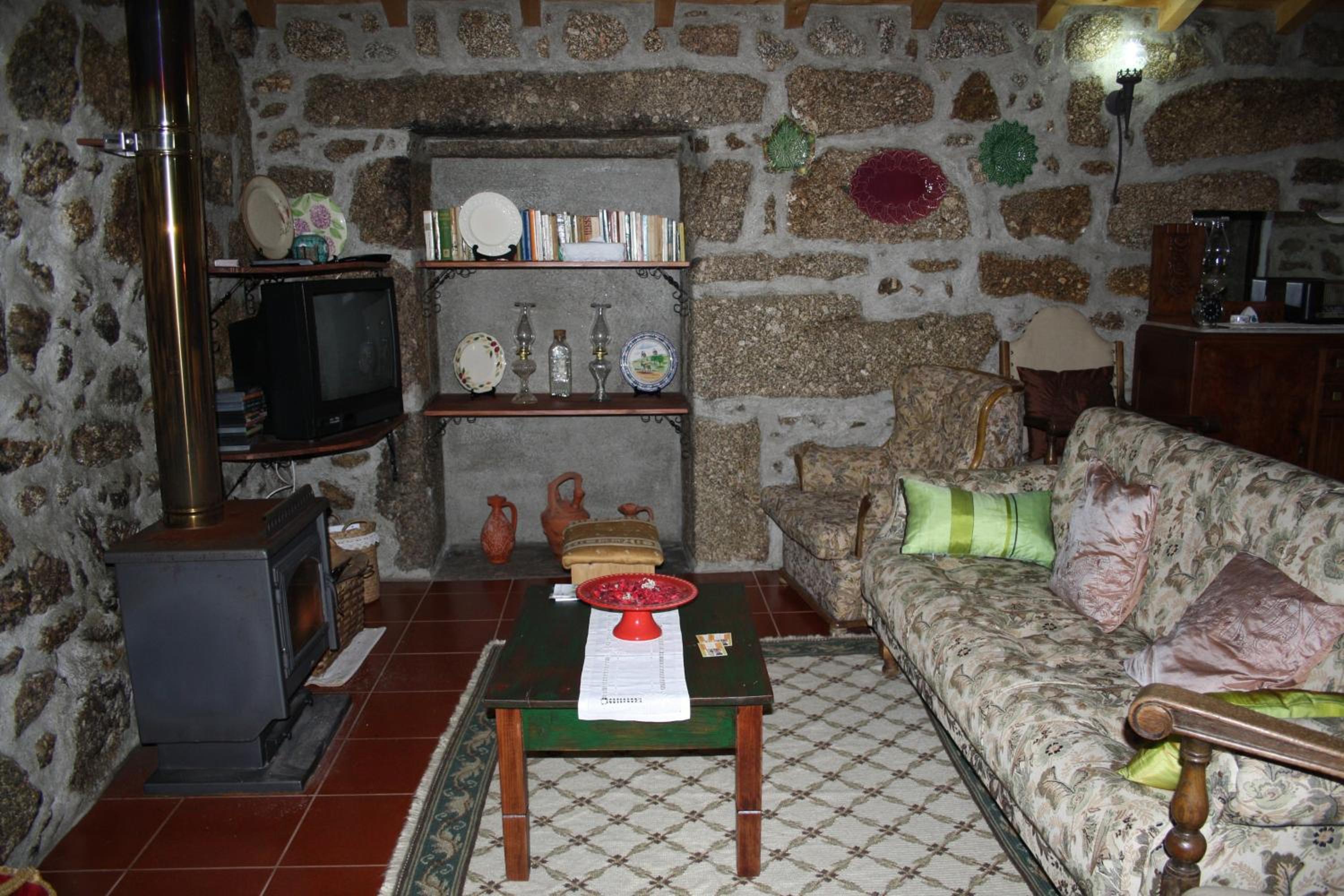 Spacious Family House in Nogueira with Garden