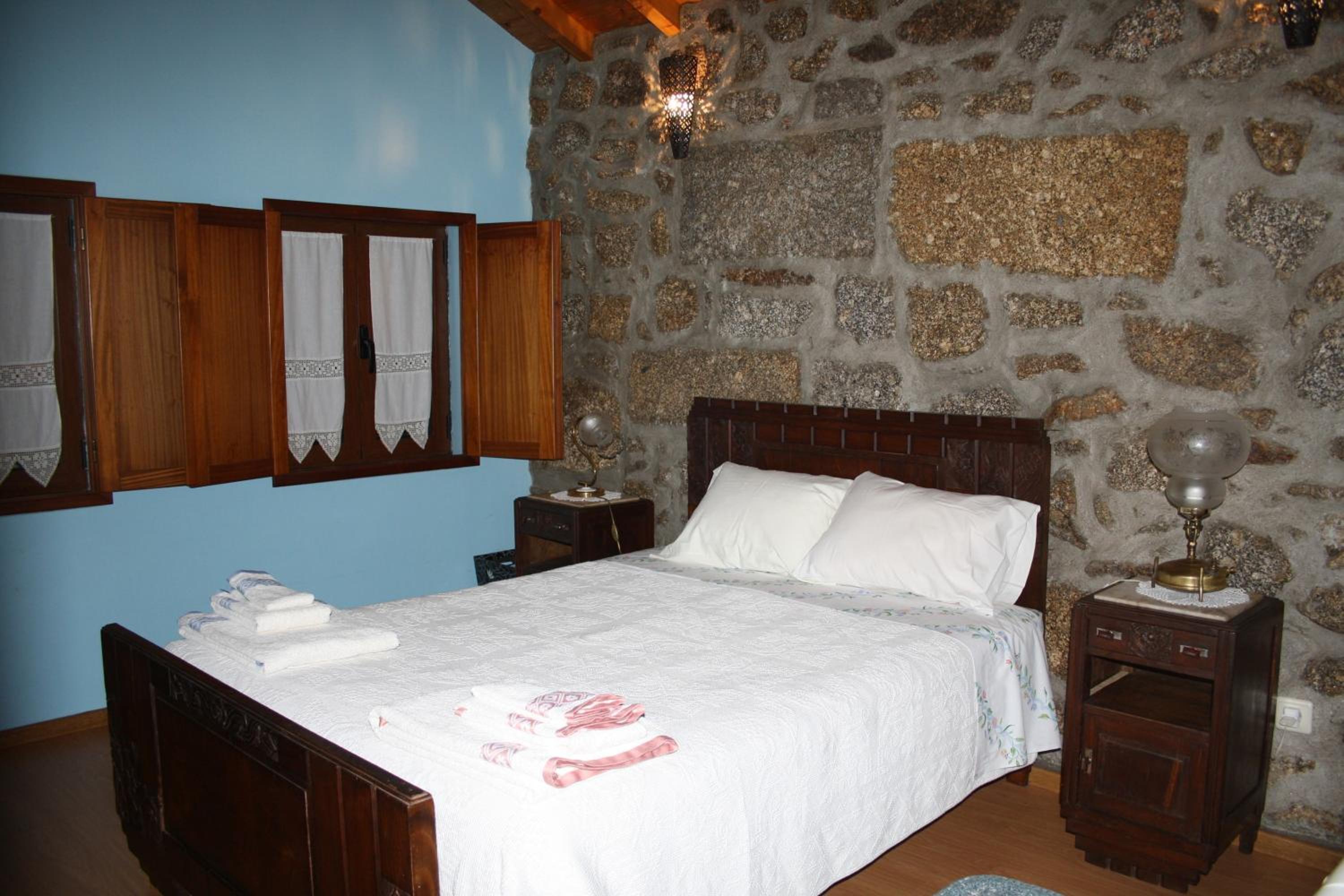 Spacious Family House in Nogueira with Garden