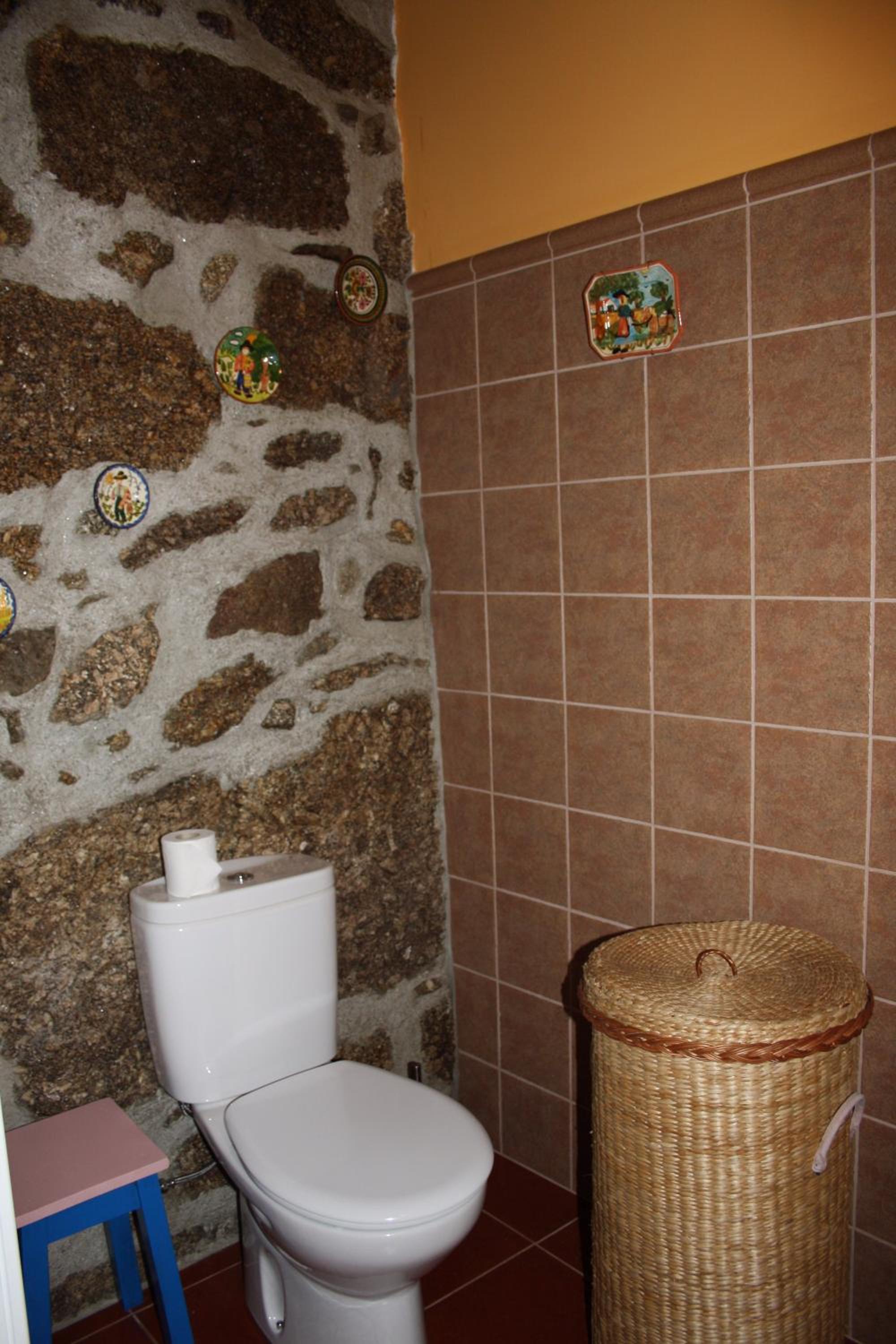 Spacious Family House in Nogueira with Garden