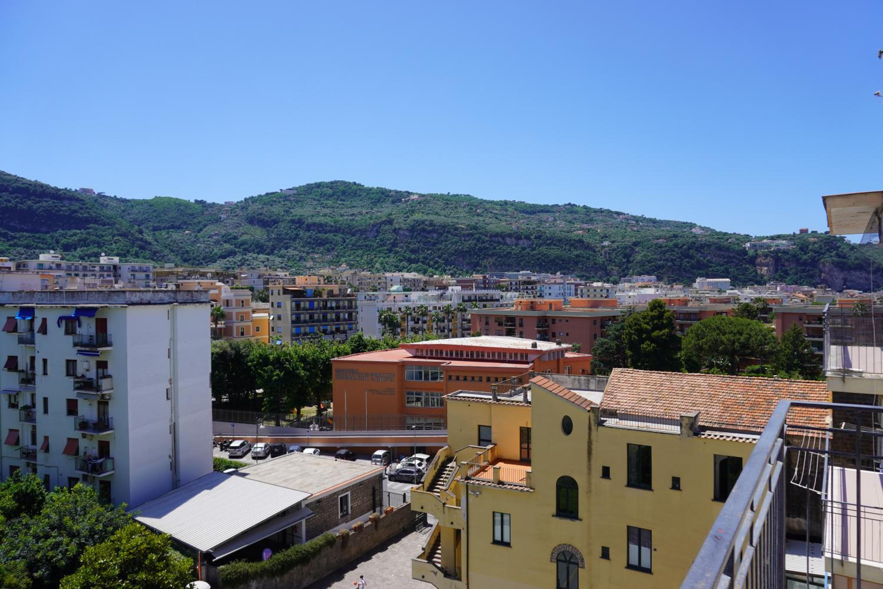 Casa Nelida, Charming Loft Sorrento center view 2