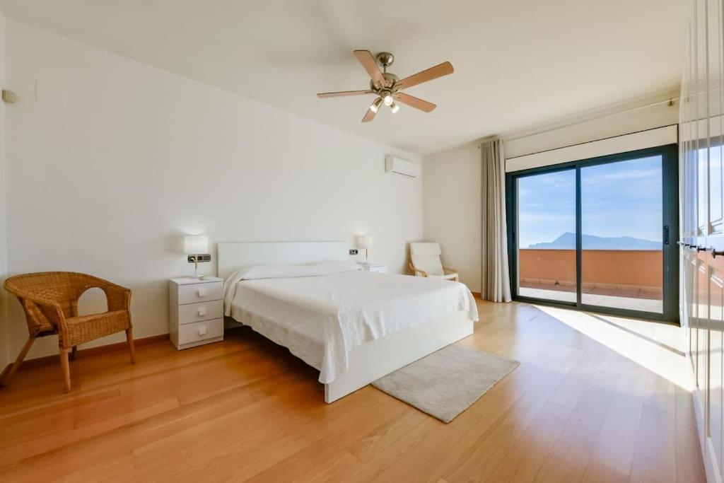 Villa with sea views in Sierra Altea view 3