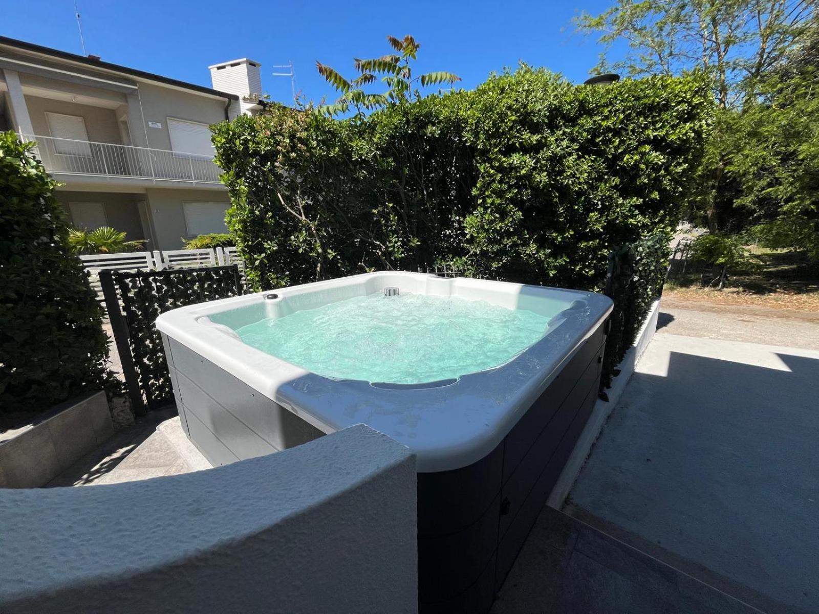 Villa Iota