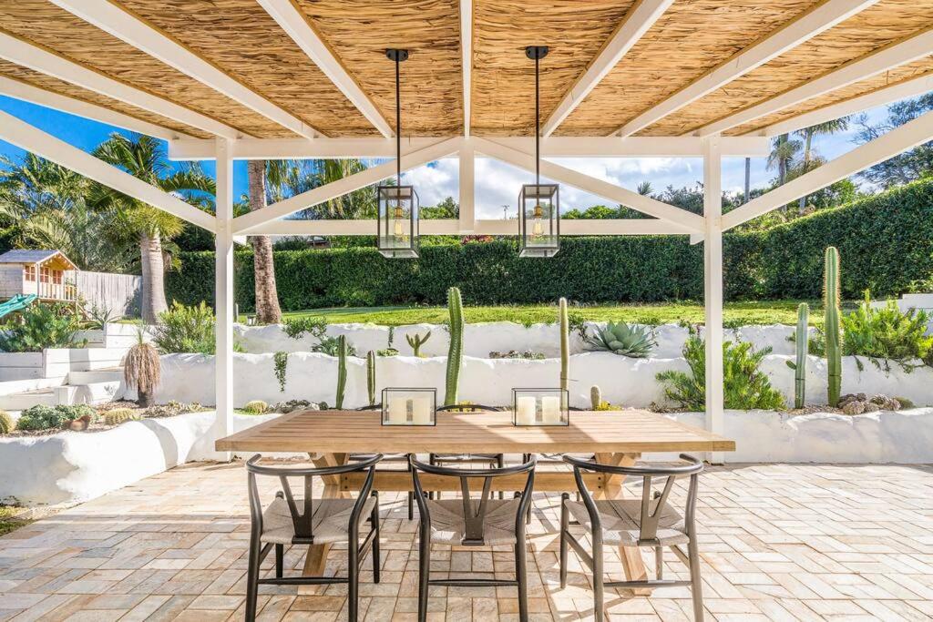 Tropical Hideaway Inspired by Palm Springs in Lennox Head