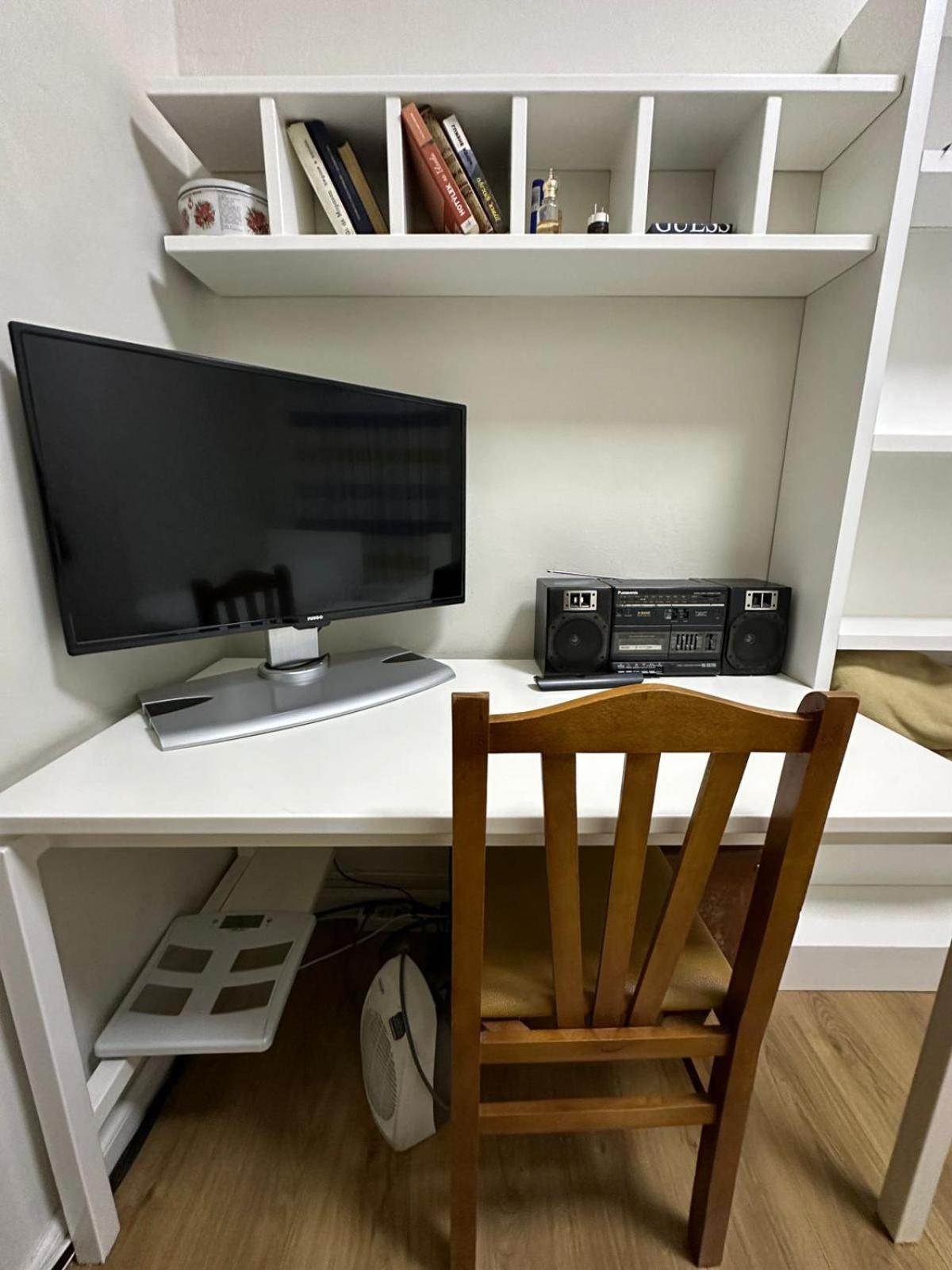 Kelly's Cozy Hideaway - Central Tirana
