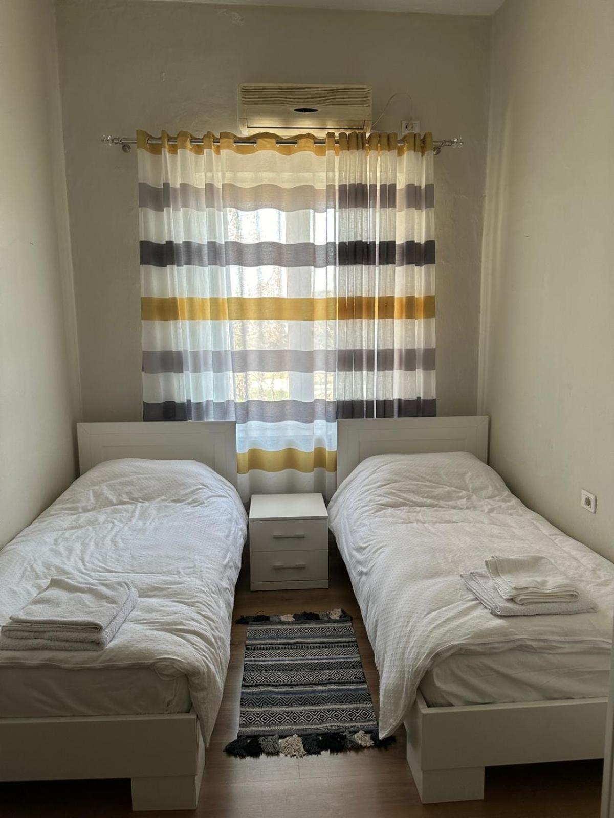 Kelly's Cozy Hideaway - Central Tirana